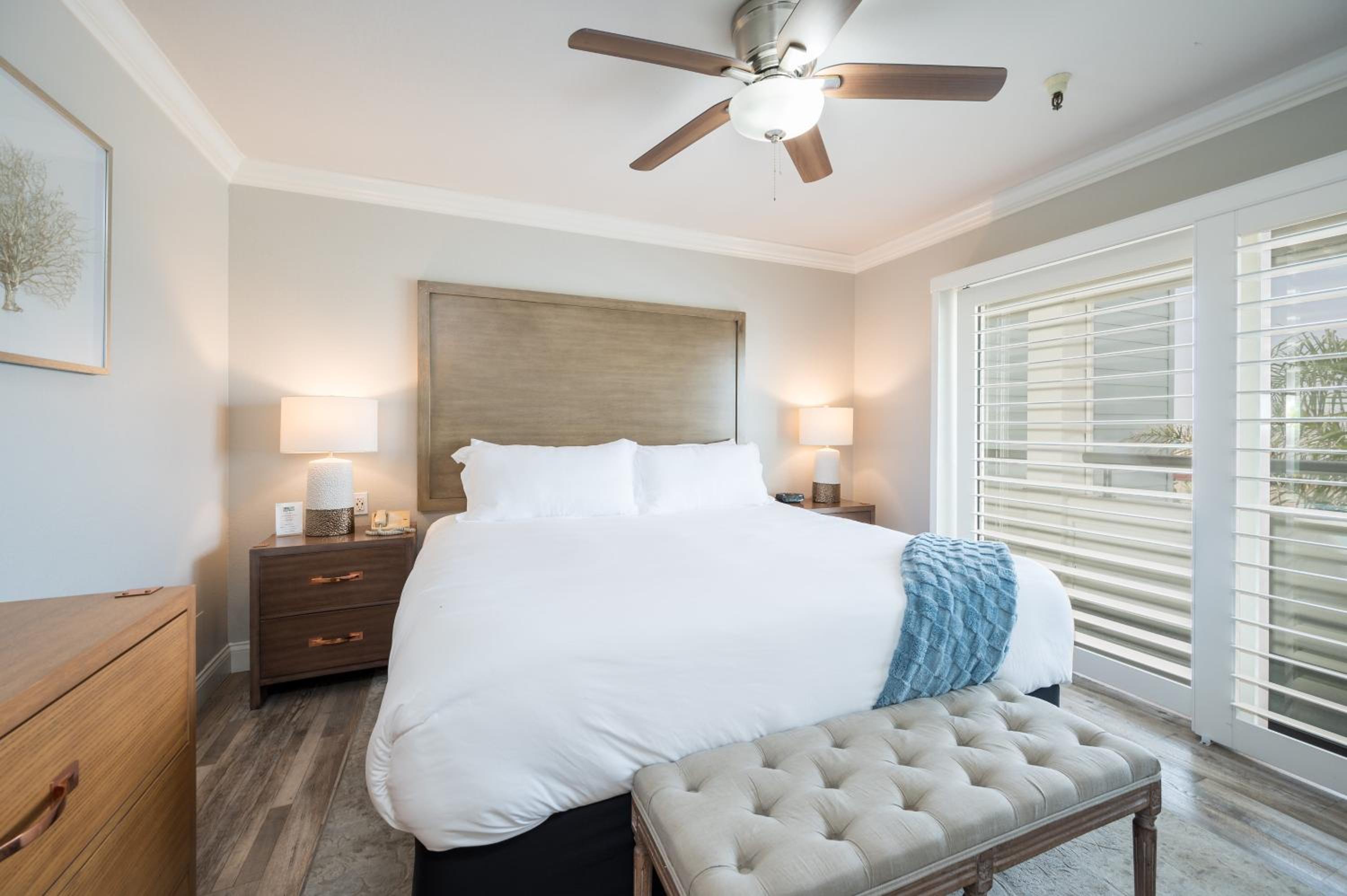 Family Suite with Balcony - Photo 6
