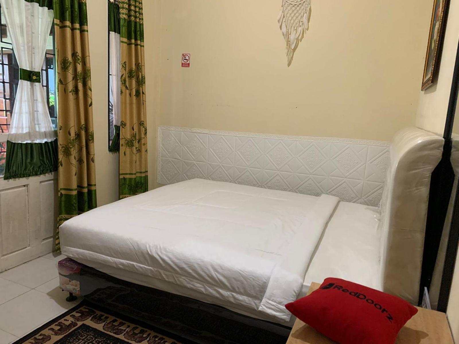 Deluxe Double Room with Bath photo 2