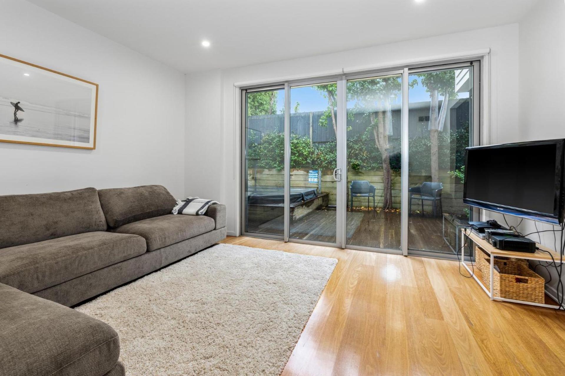 Four-Bedroom House photo 2