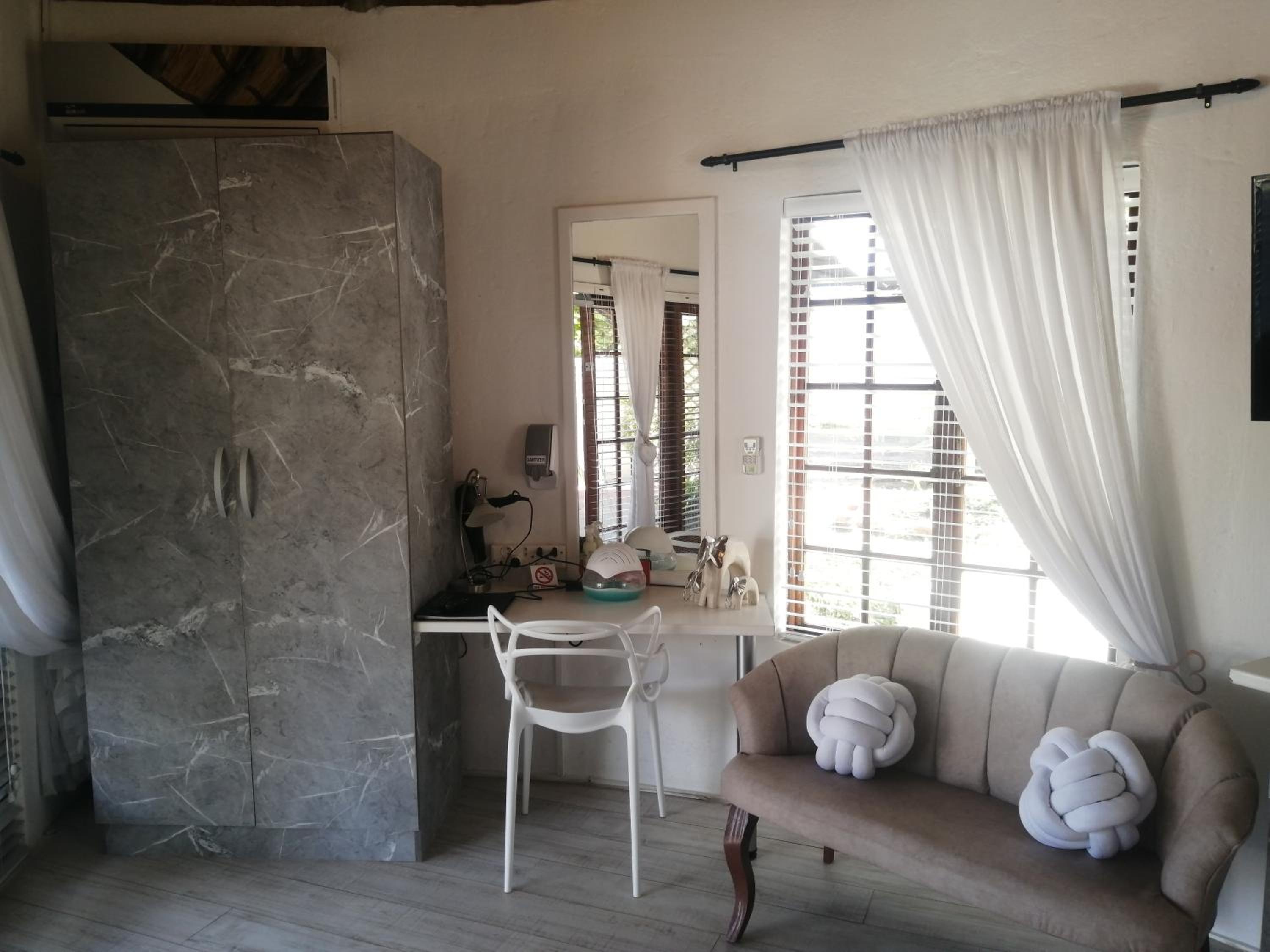 Deluxe Double Room - Photo 5