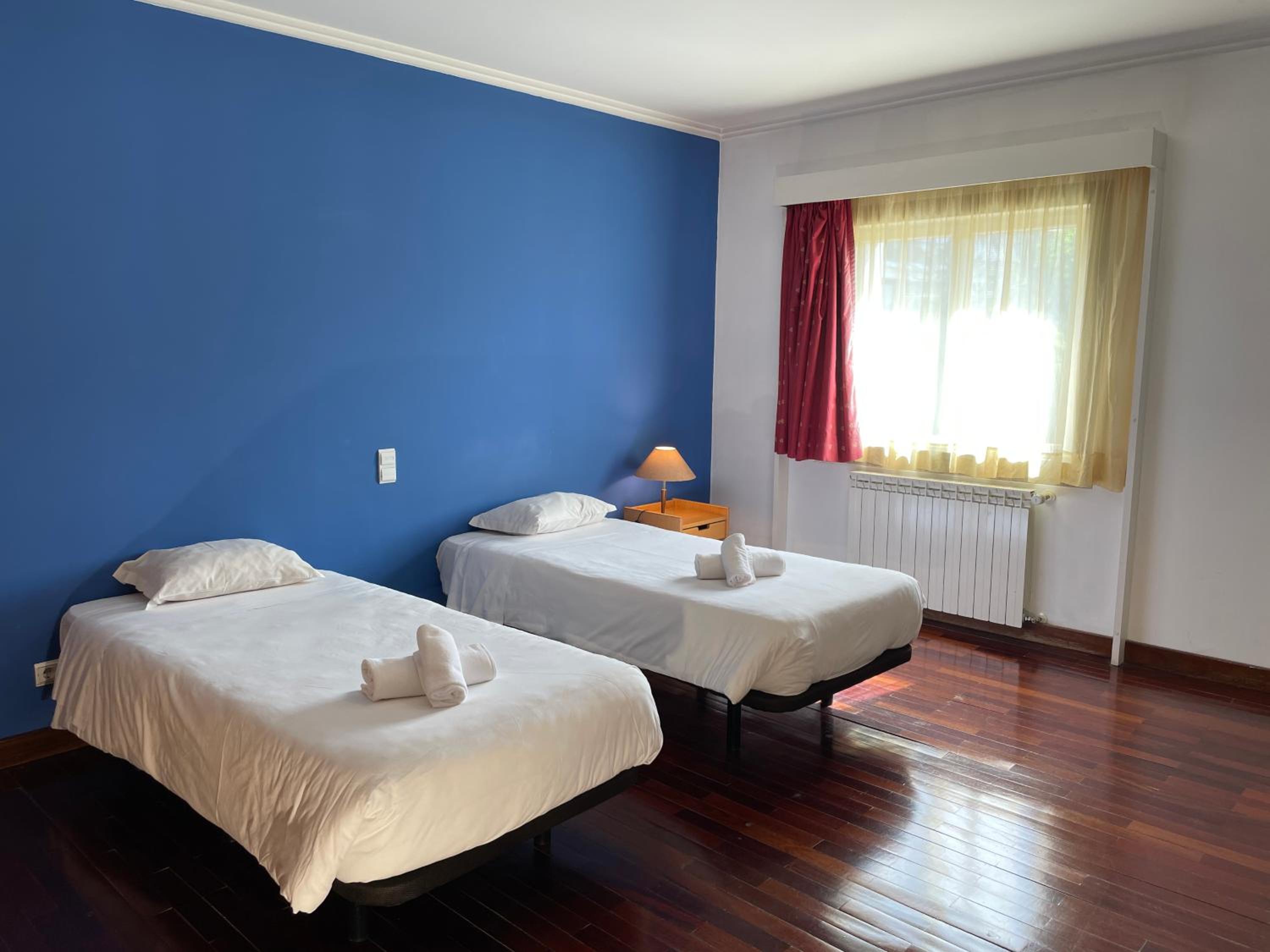 Twin Room - Disability Access photo 1