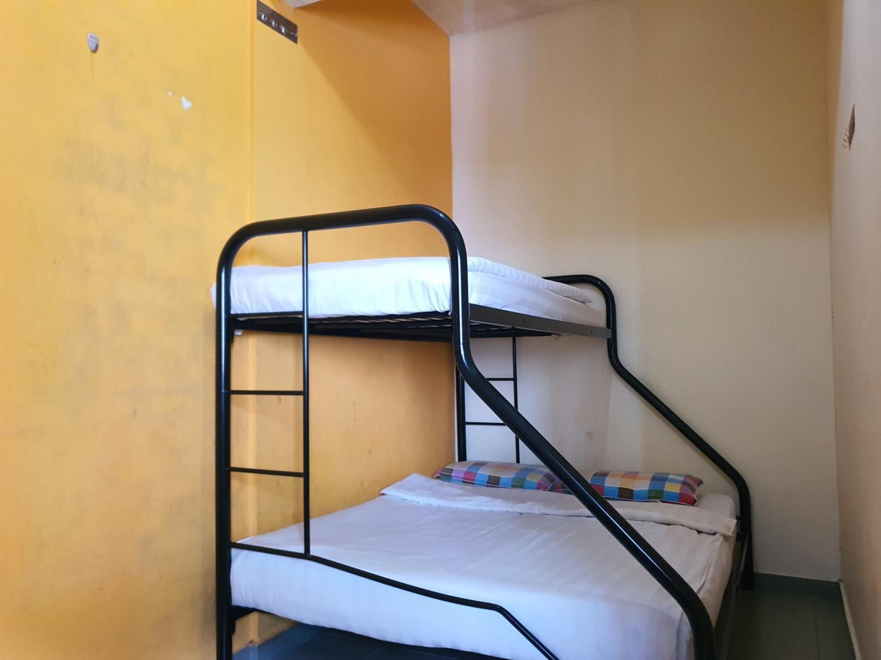 Standard Triple Room photo 2