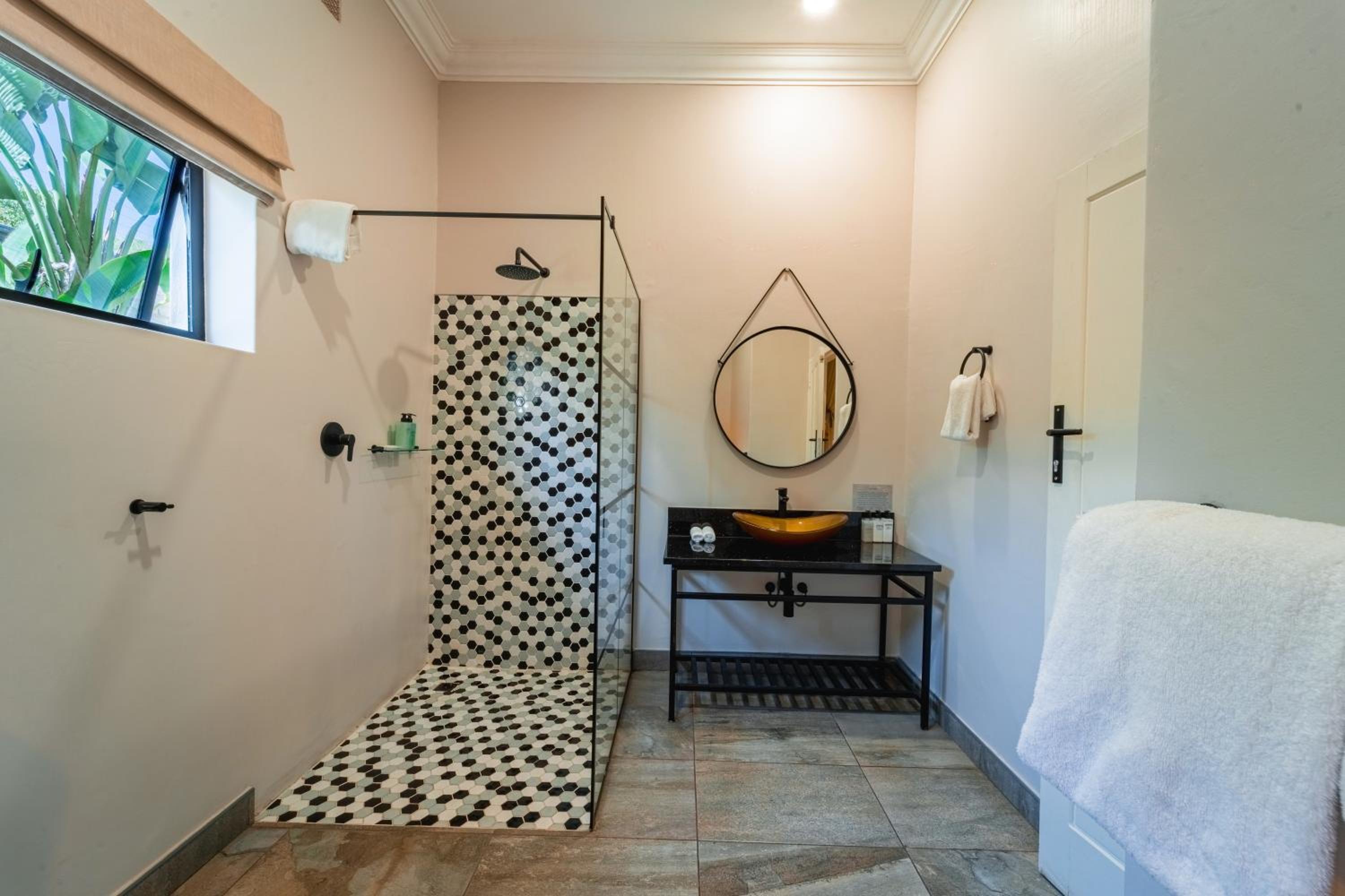 Superior Double or Twin Room photo 3