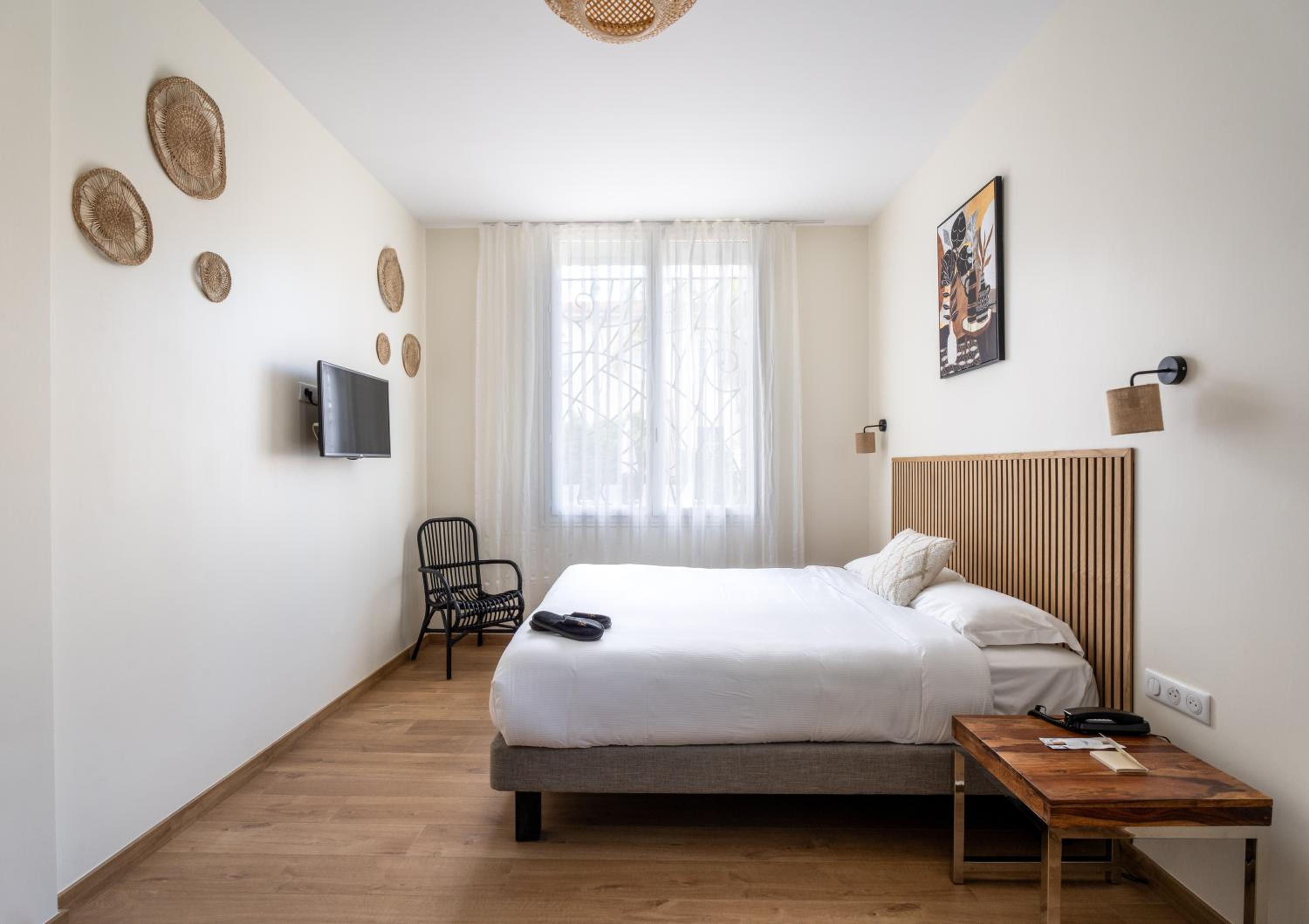 Comfort Room - Photo 1