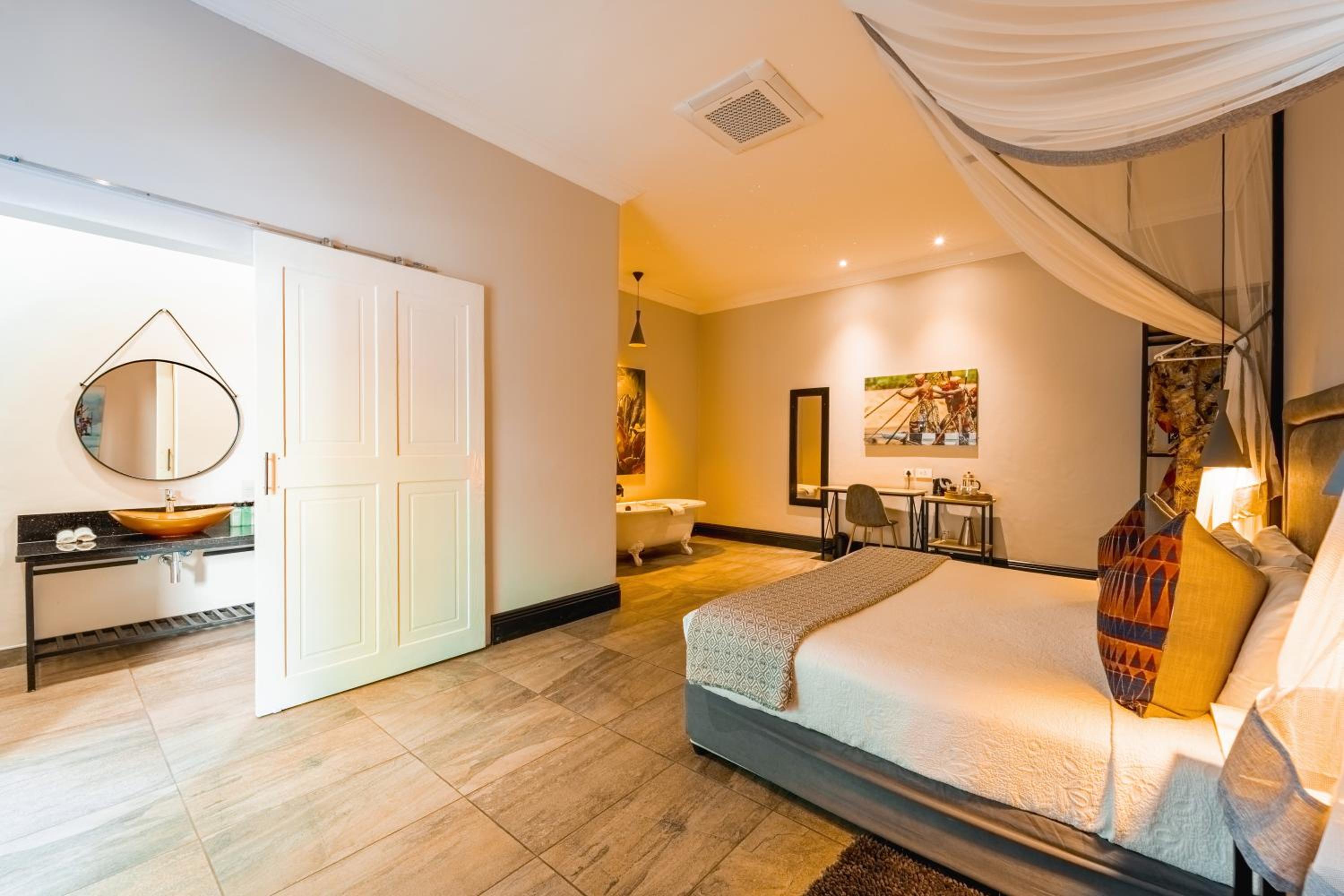 Superior Double or Twin Room with Garden View photo 1