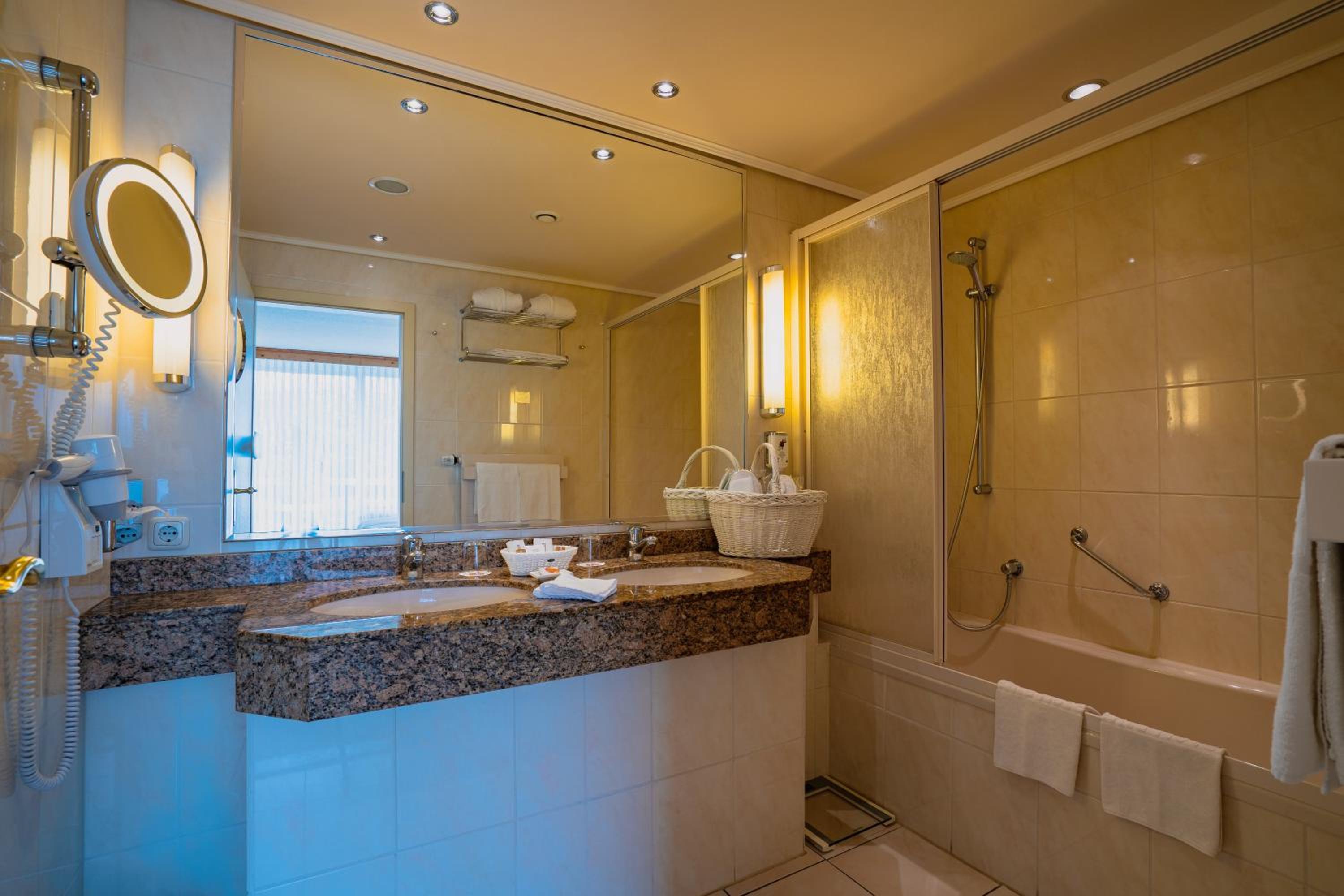 Suite photo