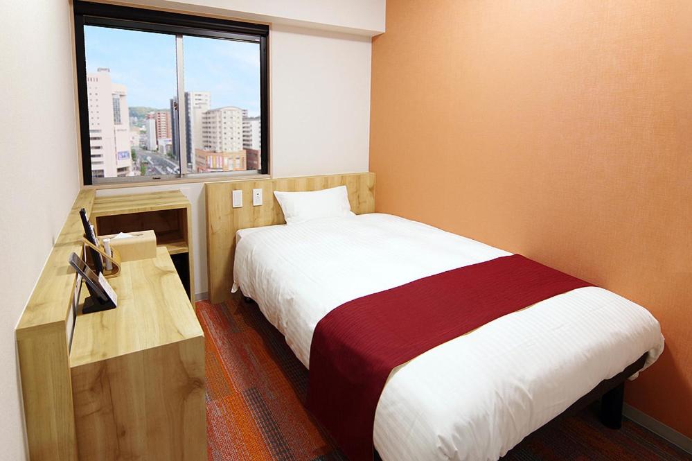Single Room - Non-Smoking photo 3
