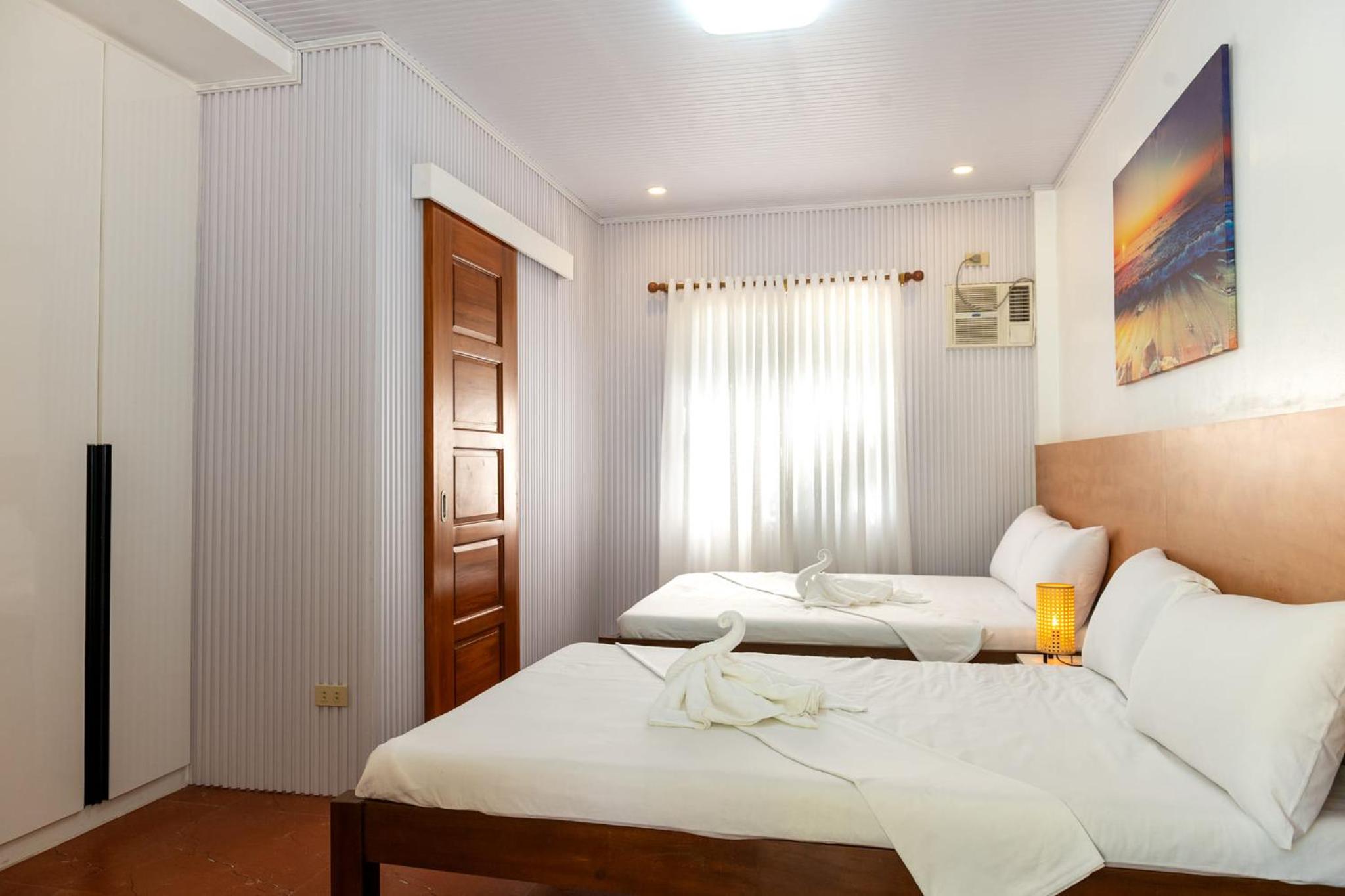 Classic Quadruple Room photo 3