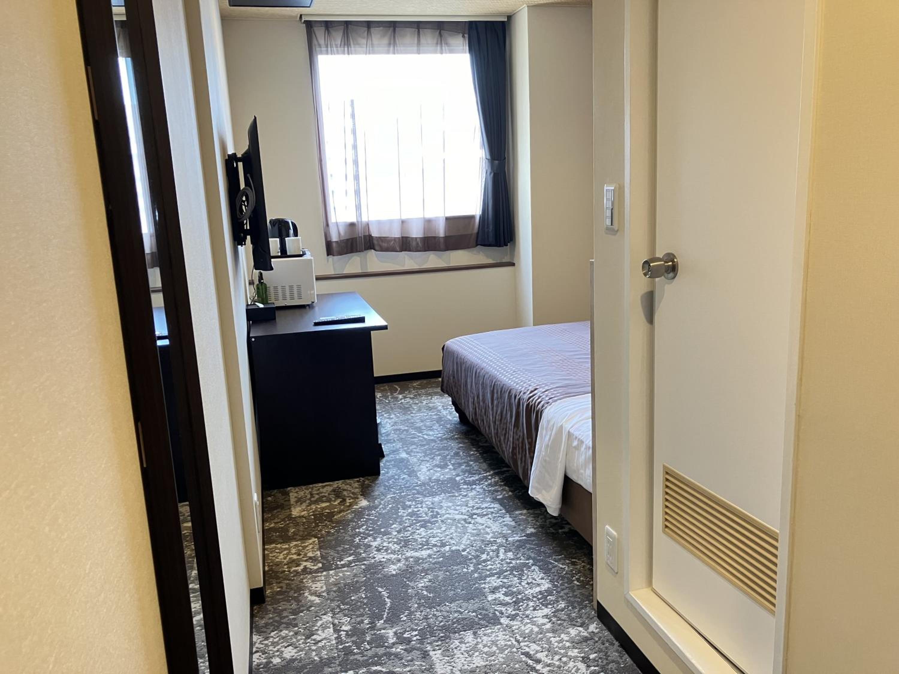 Double Room with Small Double Bed - Non-Smoking