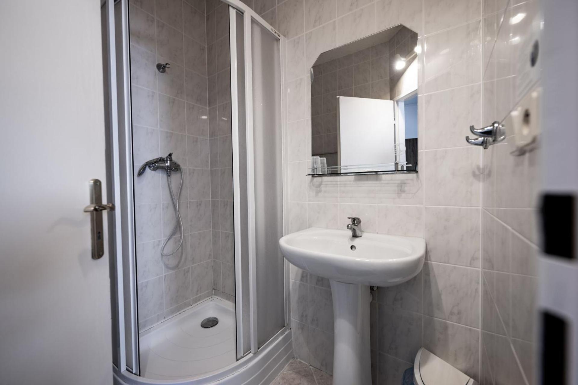 Triple Room - Photo 3