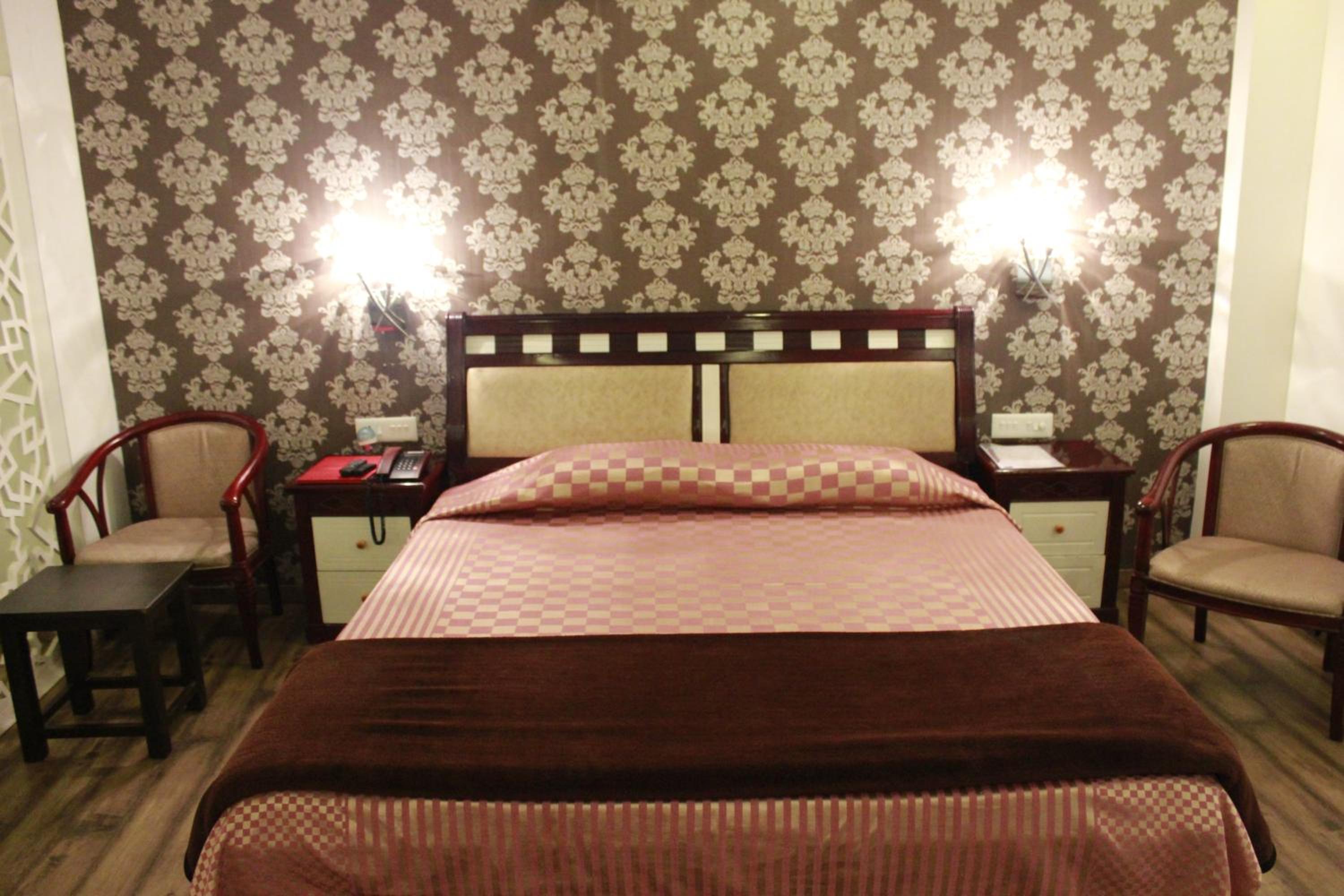 Queen Room