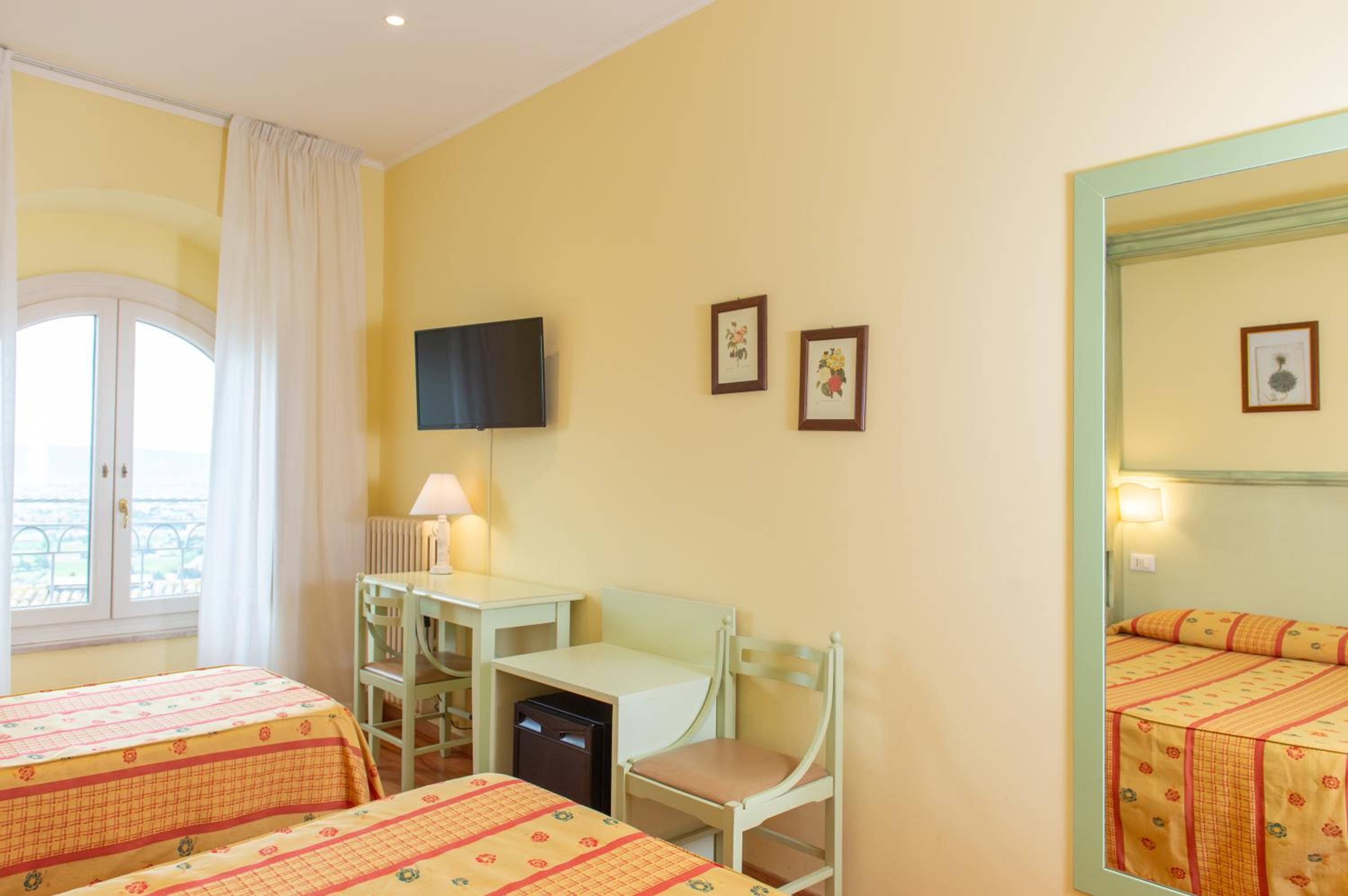 Triple Room With View