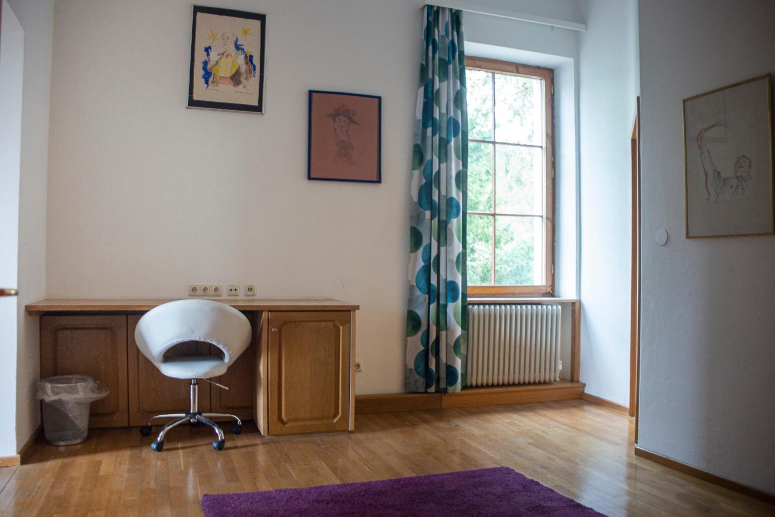 Large Double Room photo 2