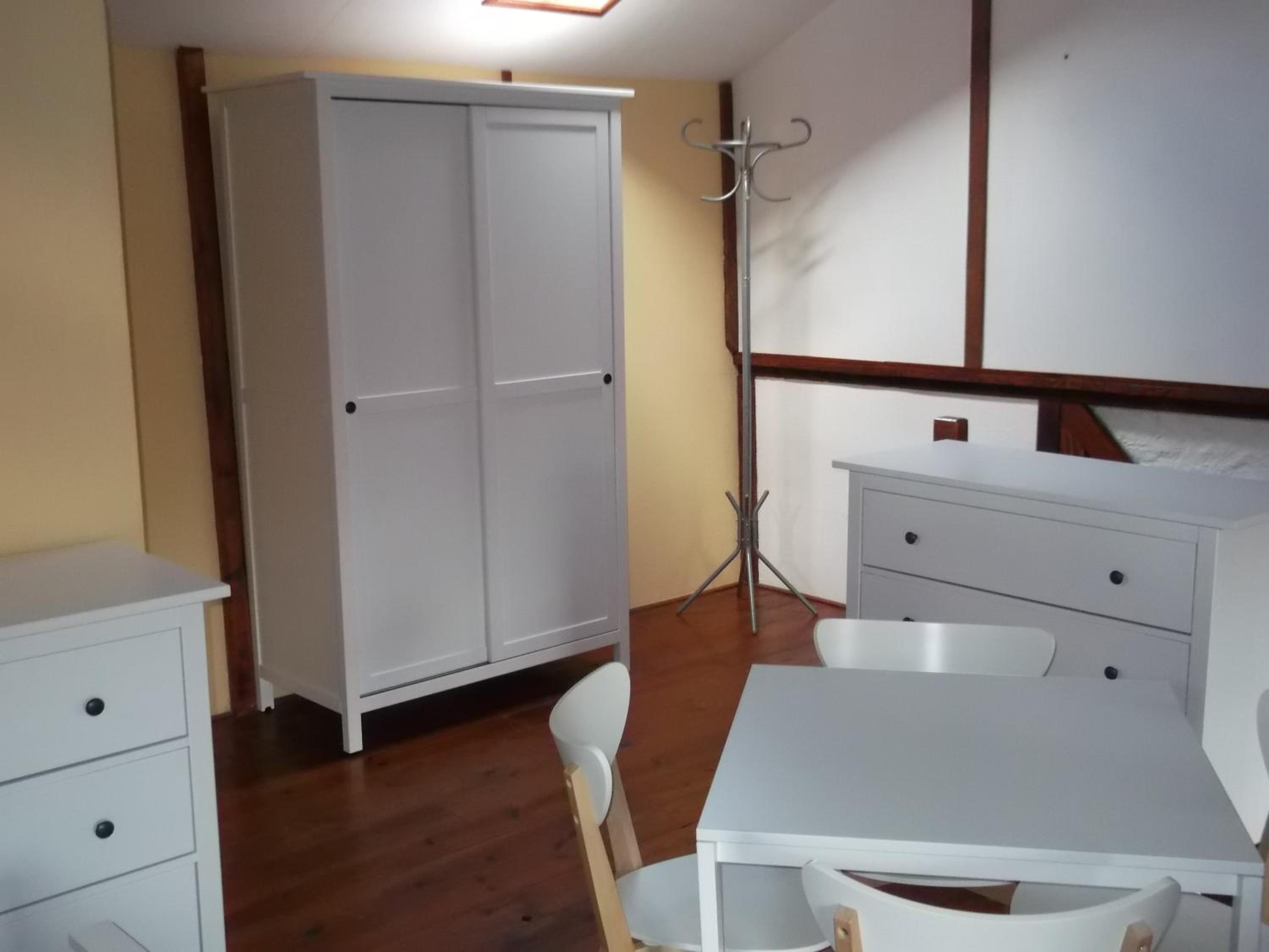 Family Room with Private Bathroom photo 3