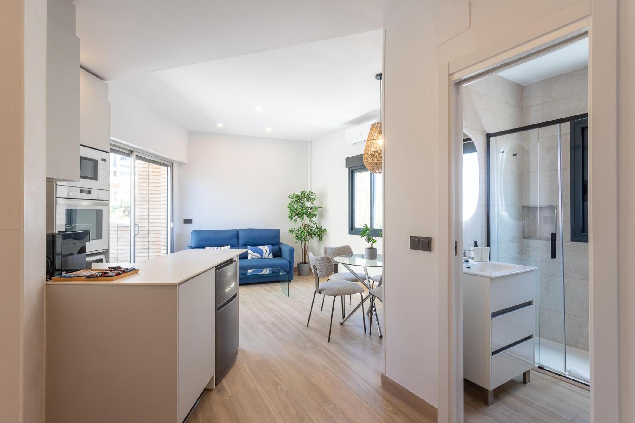 One-Bedroom Apartment with Balcony - Photo 5