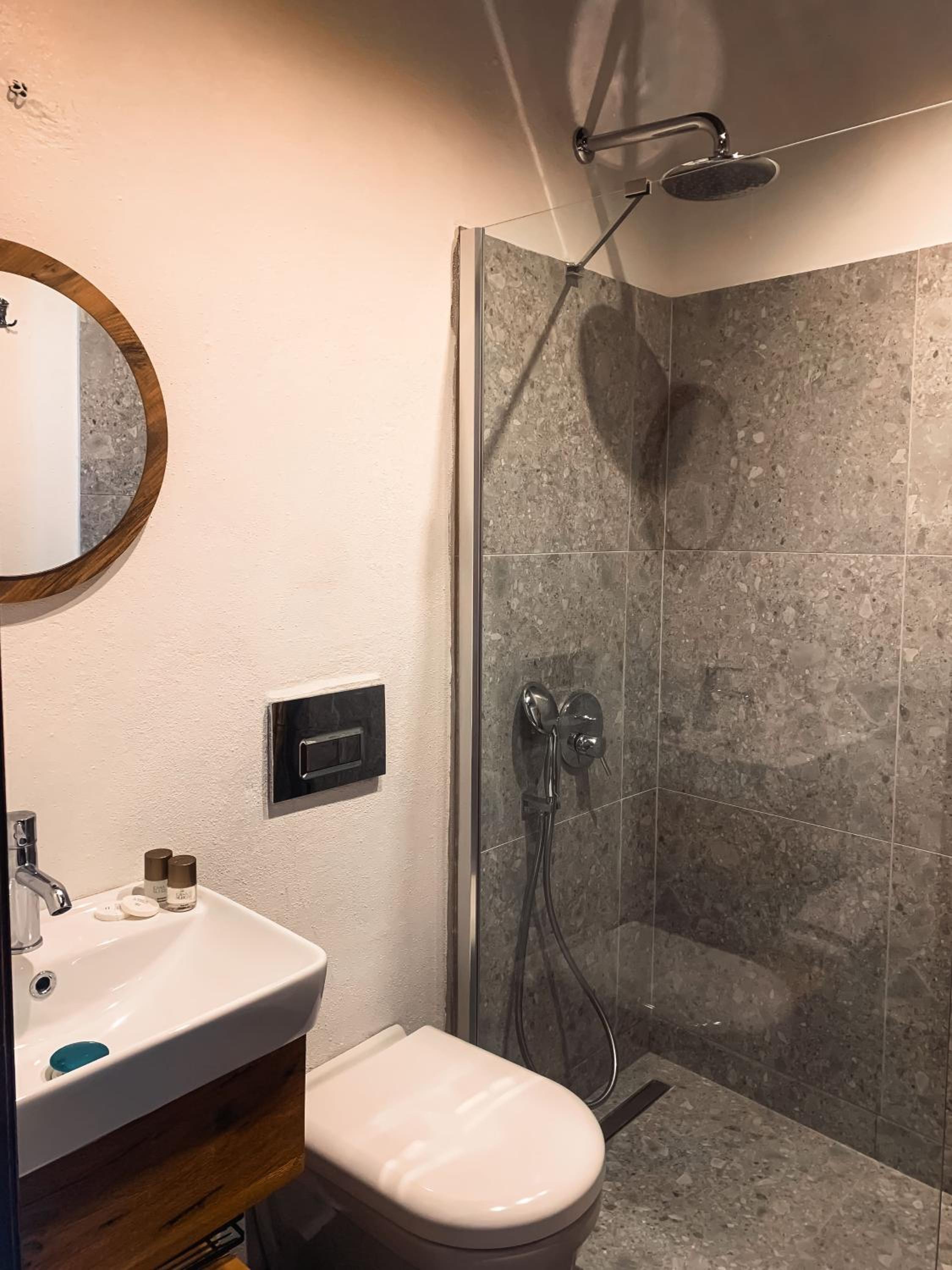 King Room - Disability Access photo 3