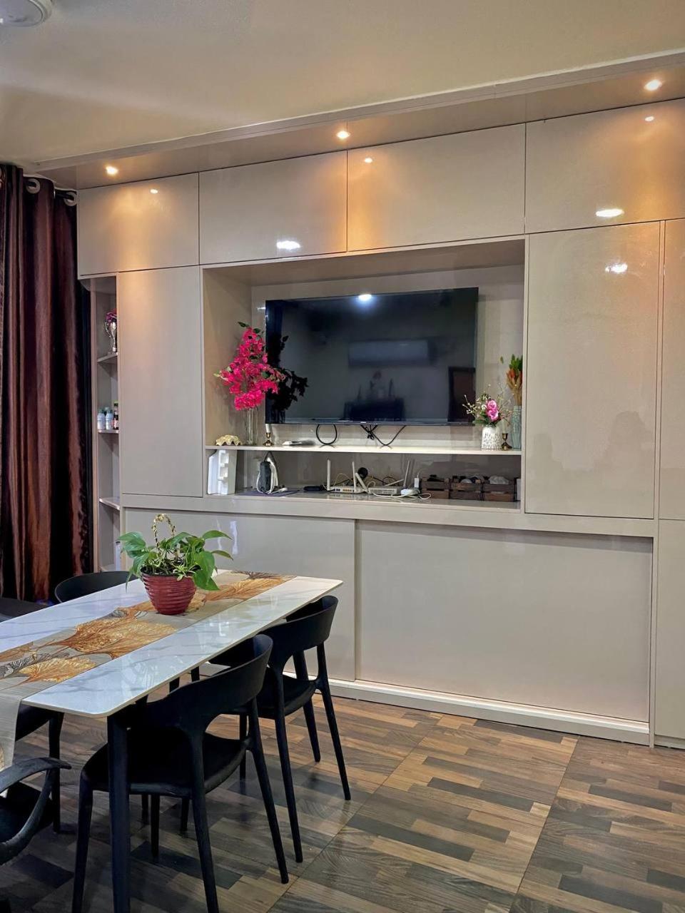 Deluxe Double or Twin Room with City View