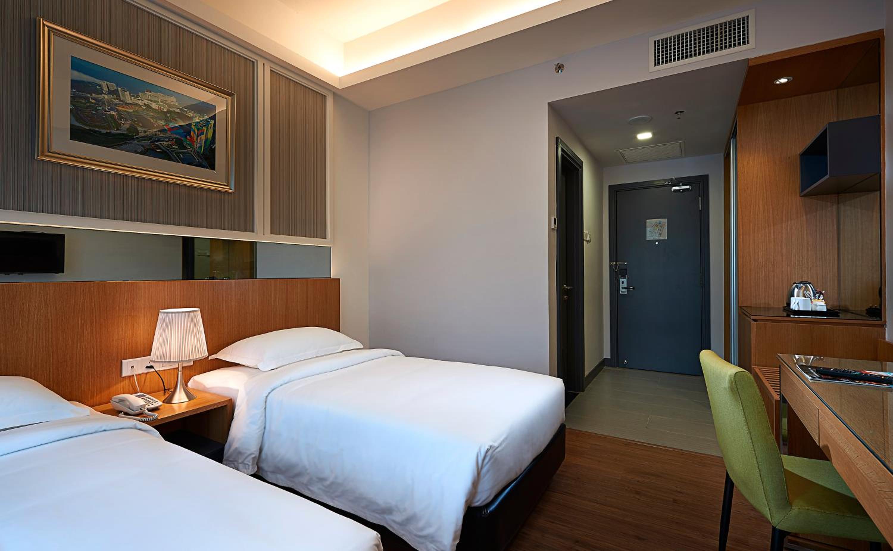 Superior Twin Room photo 3