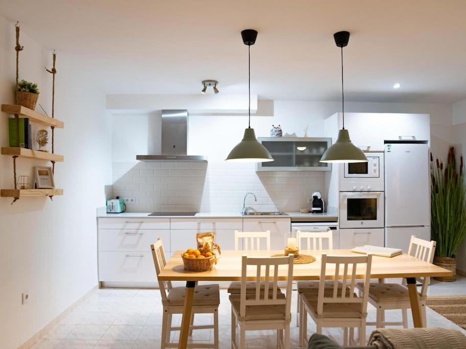 Three-Bedroom House photo 3