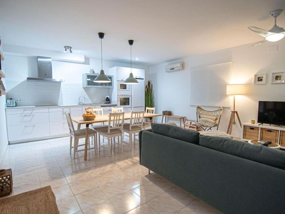 Three-Bedroom House photo 2