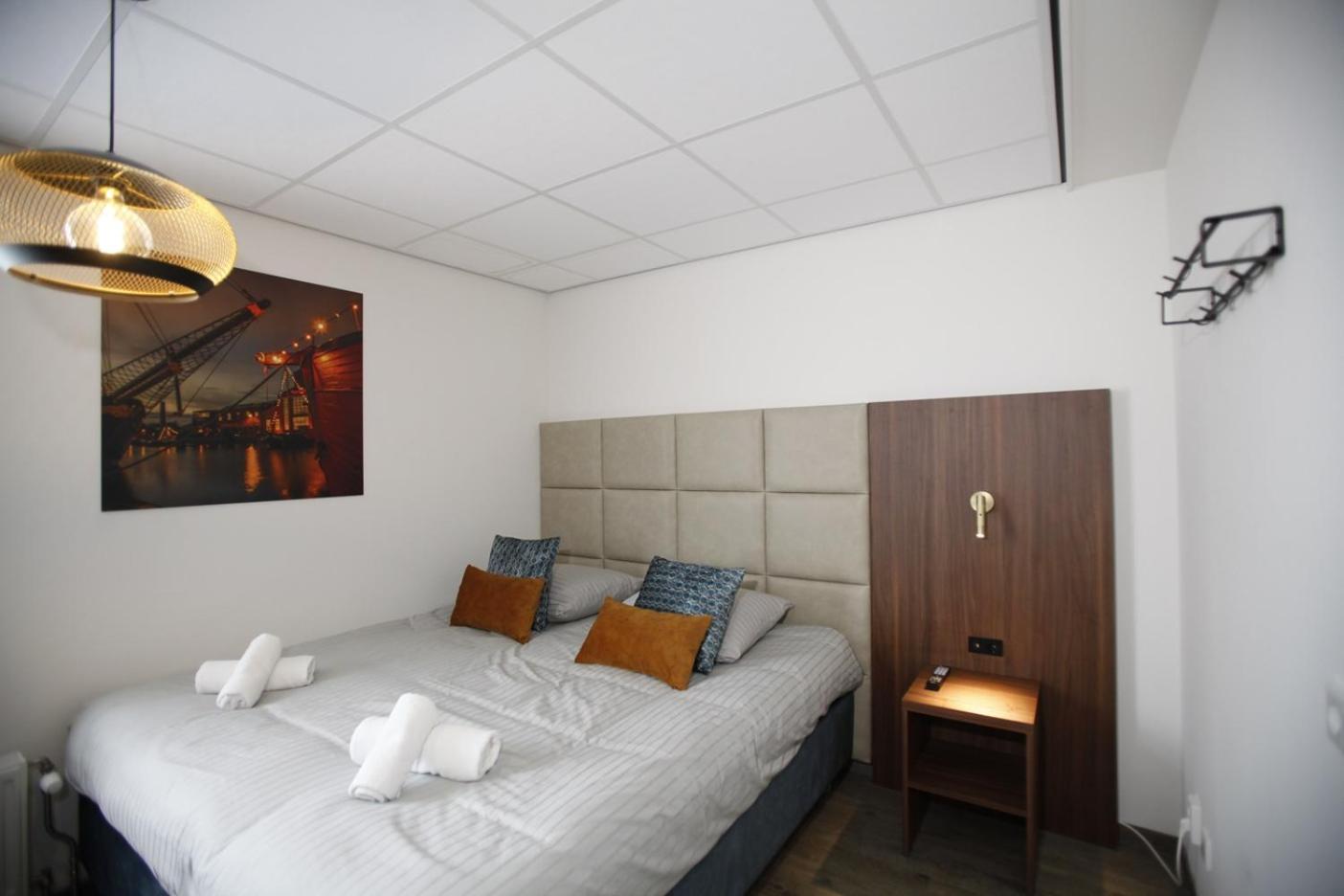 Deluxe Apartment photo 2