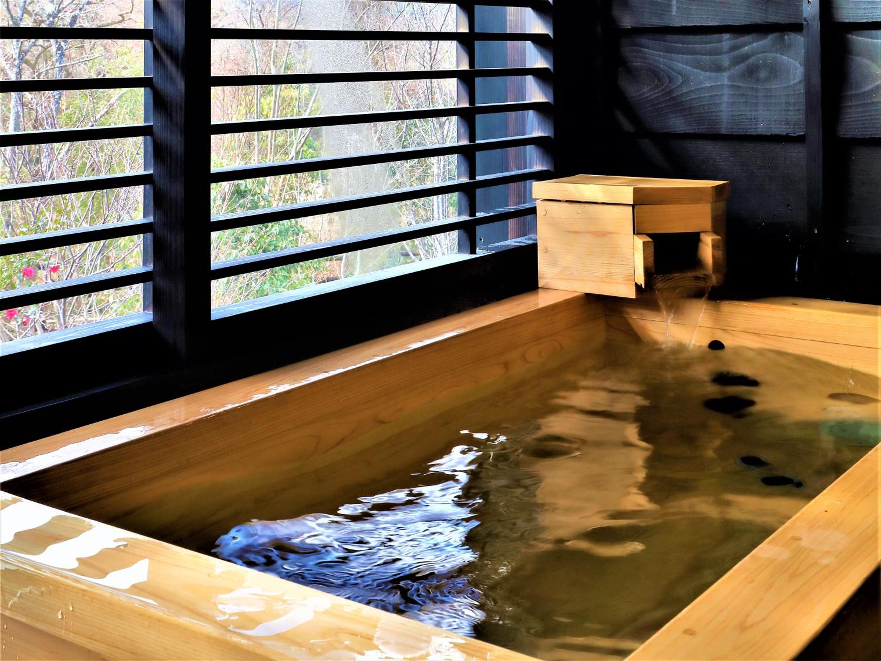 Suite Room A with Private Bathroom - Photo 4
