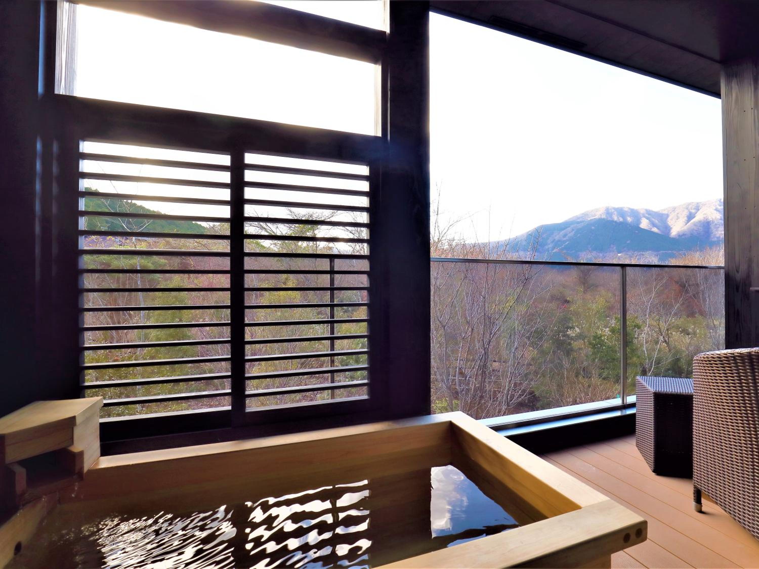 Japanese-Style Twin Room with Tatami area and Private Bathroom - Photo 5