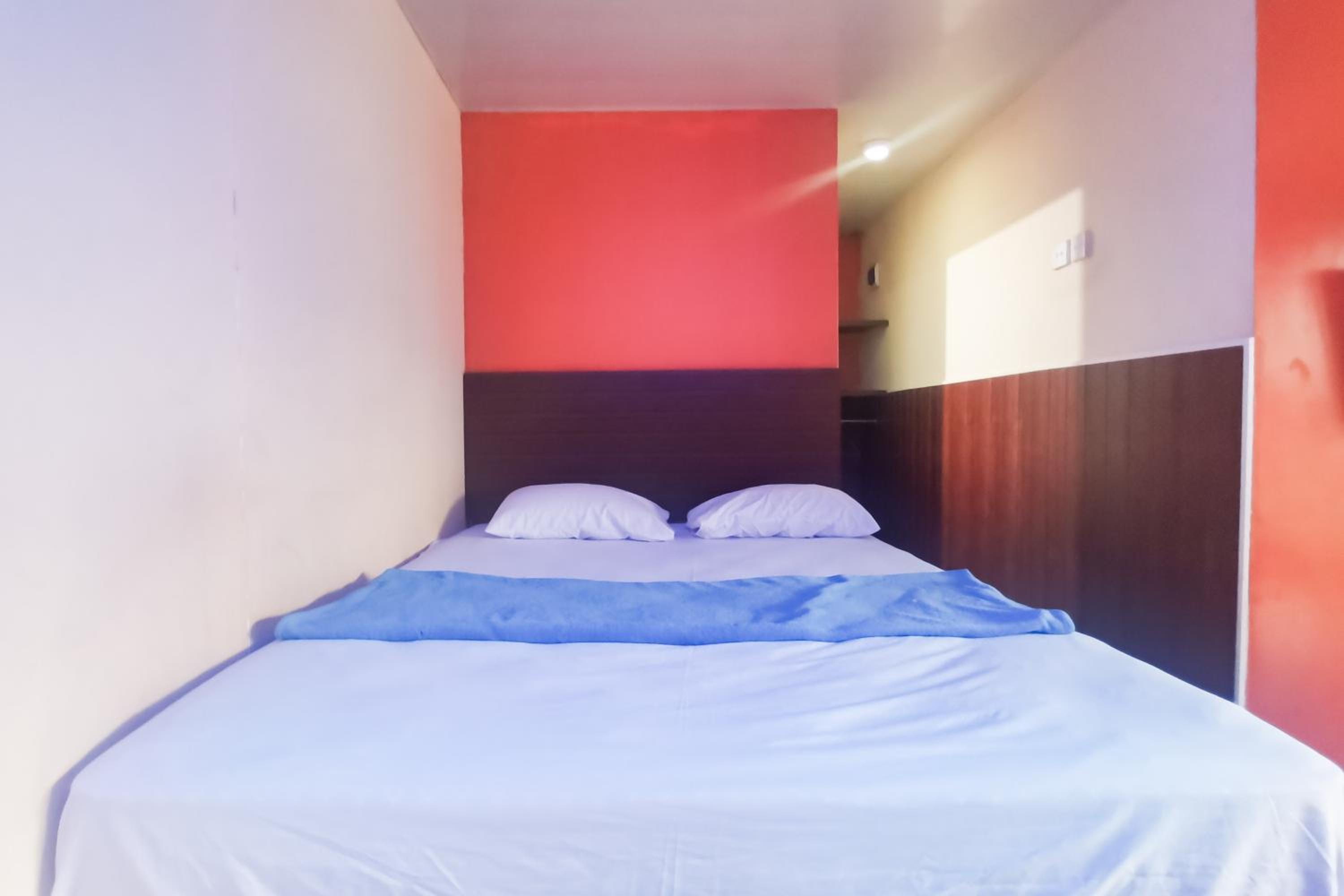 Deluxe Room - Photo 6