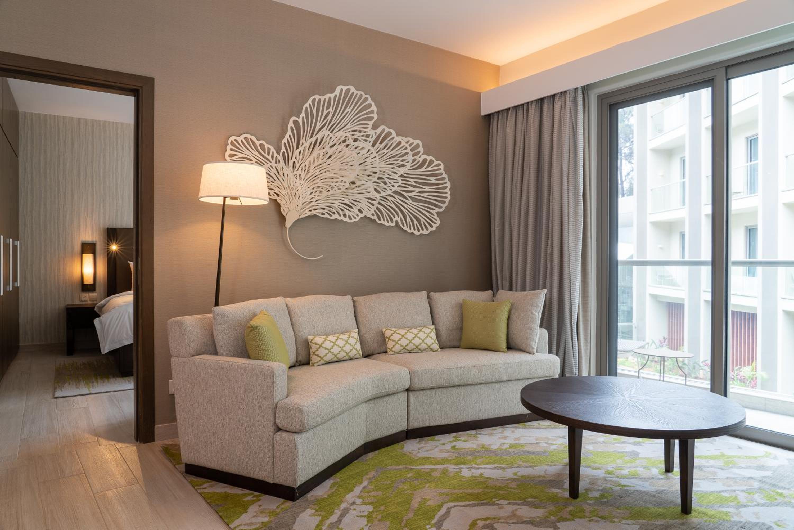 Junior Suite with Lounge Access - Photo 1