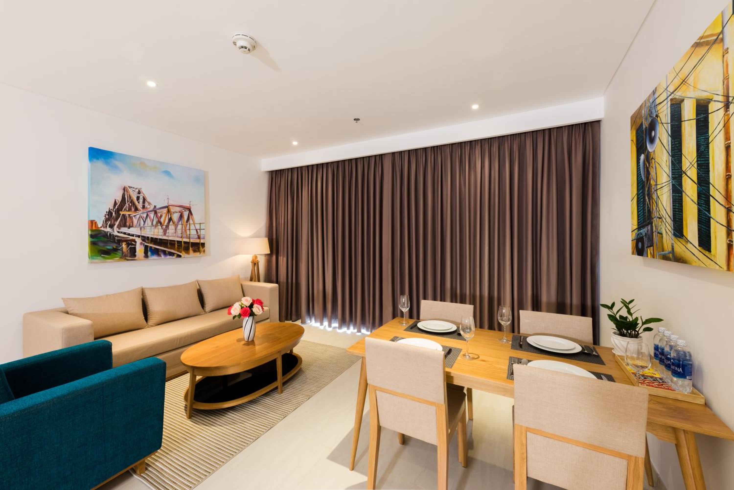 One-Bedroom Apartment with Balcony