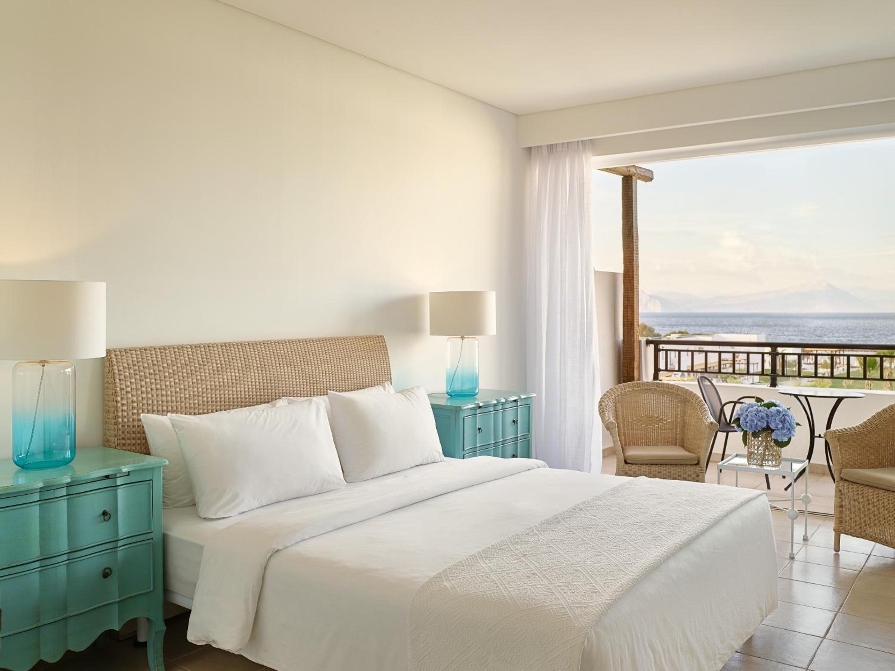 Marron Family Room Side Sea View