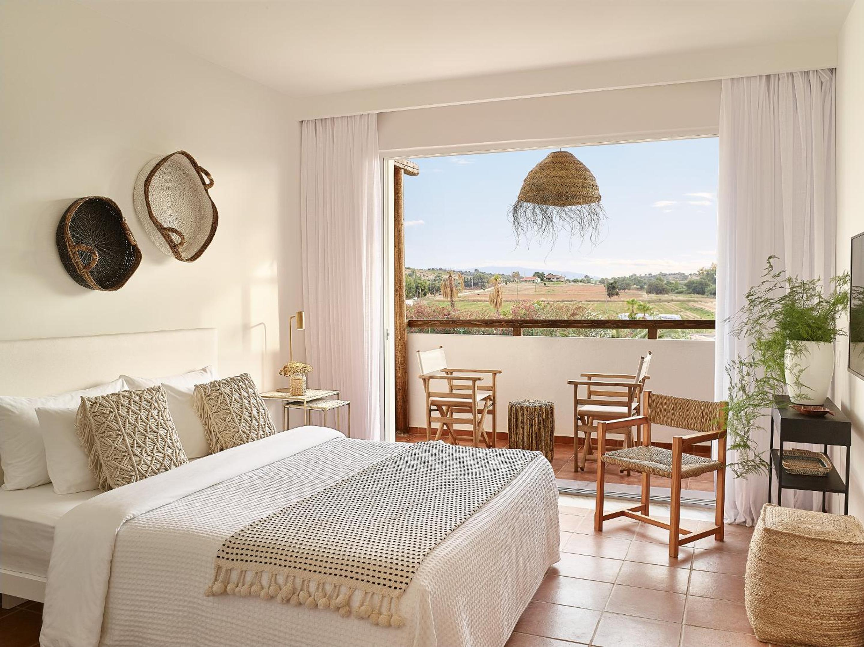 Casa Room Fields View & Private Balcony