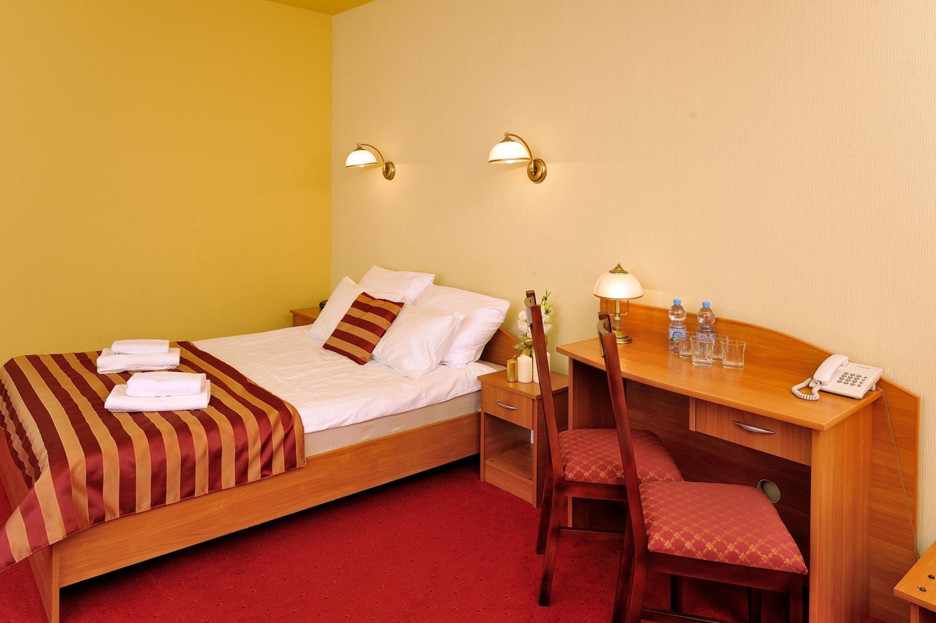 Double Room - Photo 5