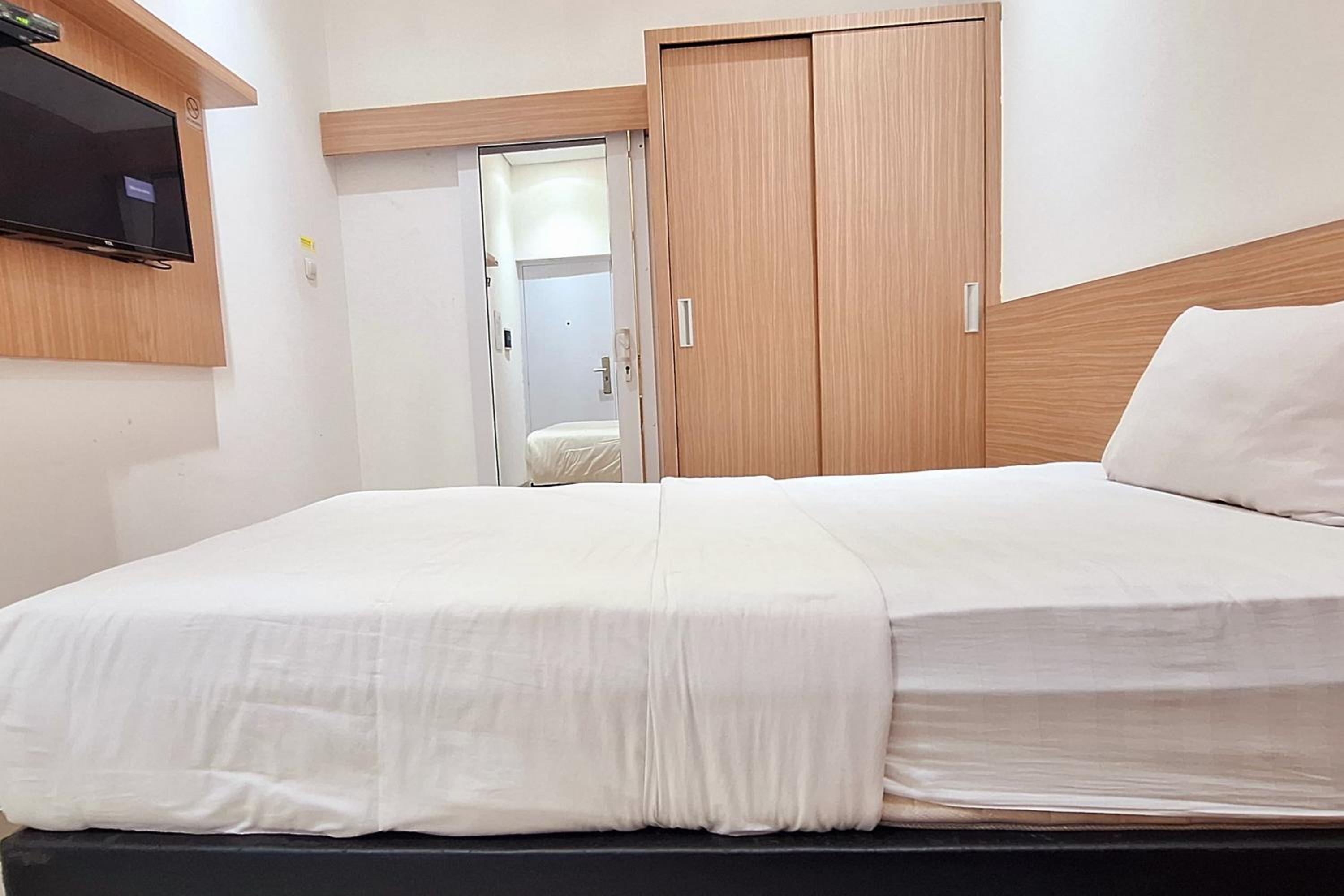 Single Room - Photo 1