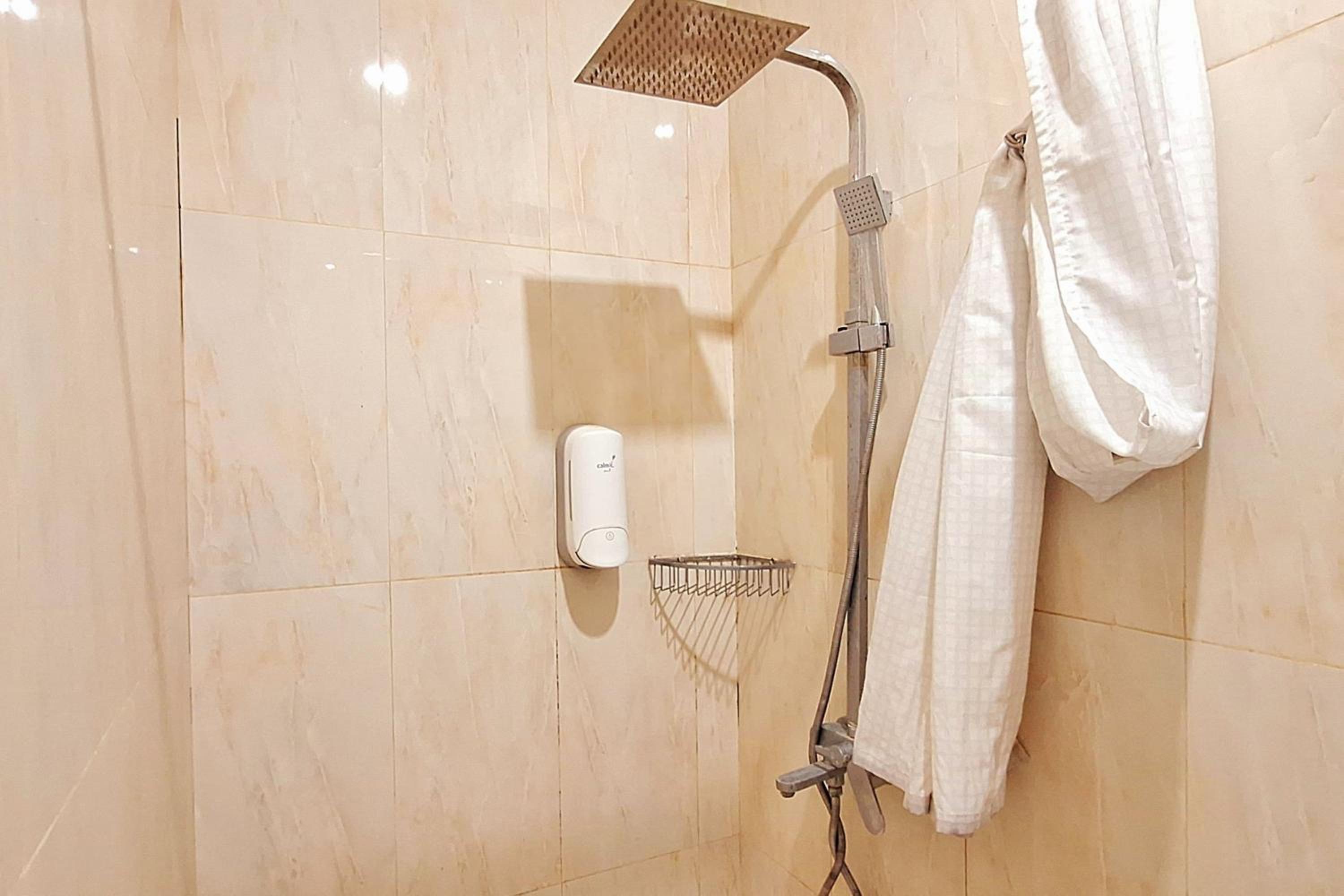 Single Room - Photo 2