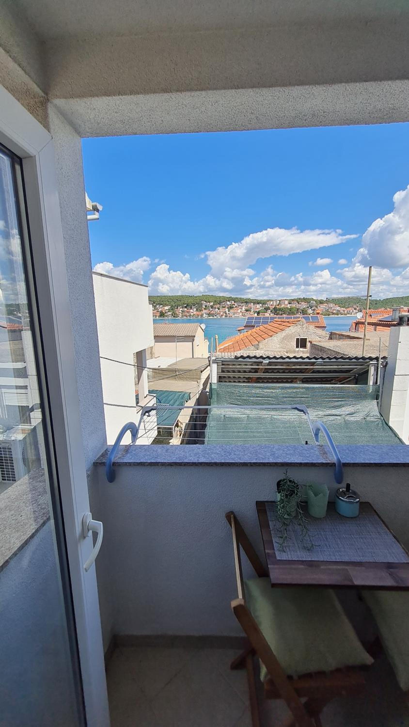Studio with Balcony - Photo 14