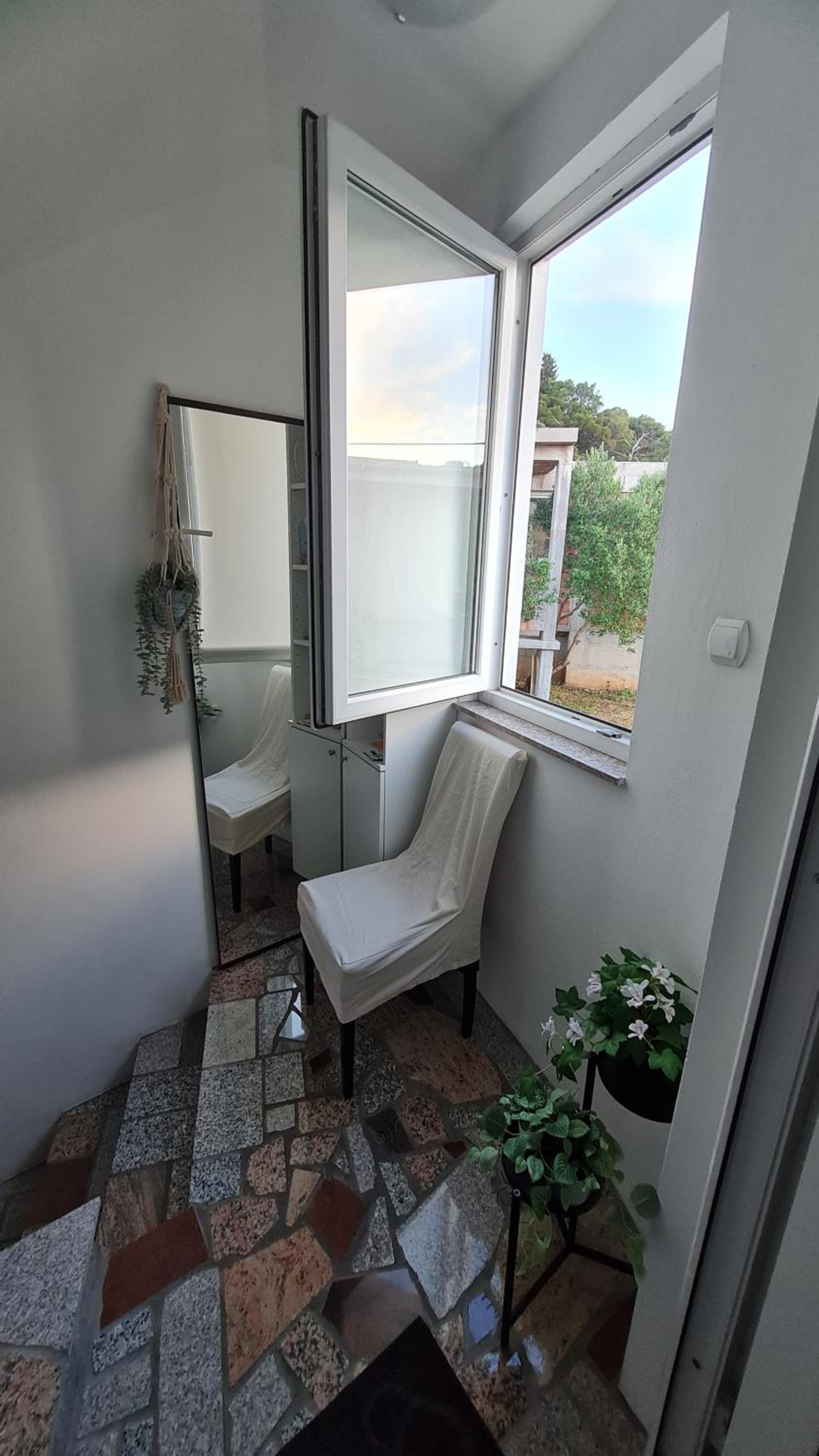 Studio with Balcony - Photo 19
