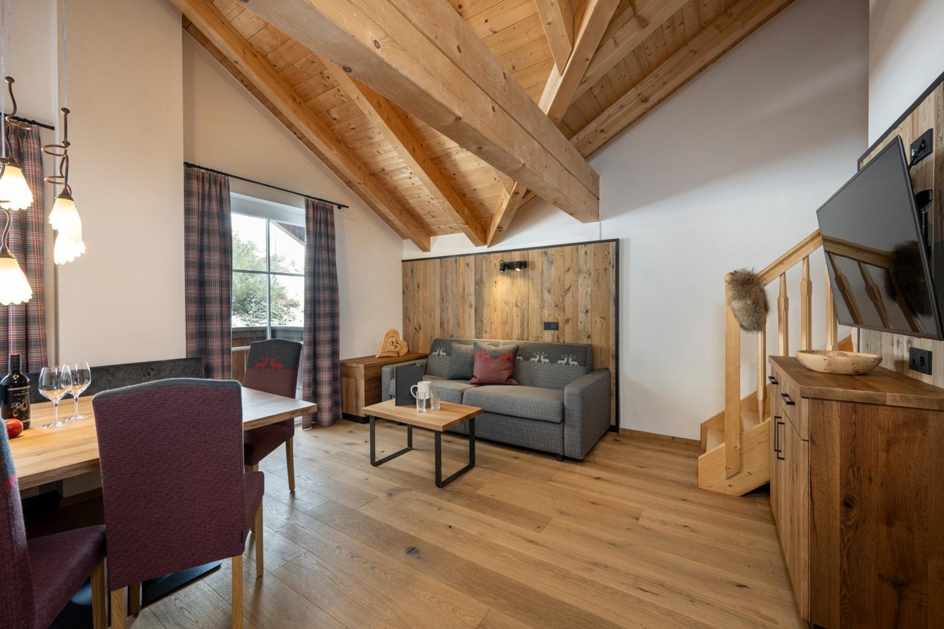 Two-Bedroom Duplex Apartment with Two Bathrooms, Balcony and Panoramic View