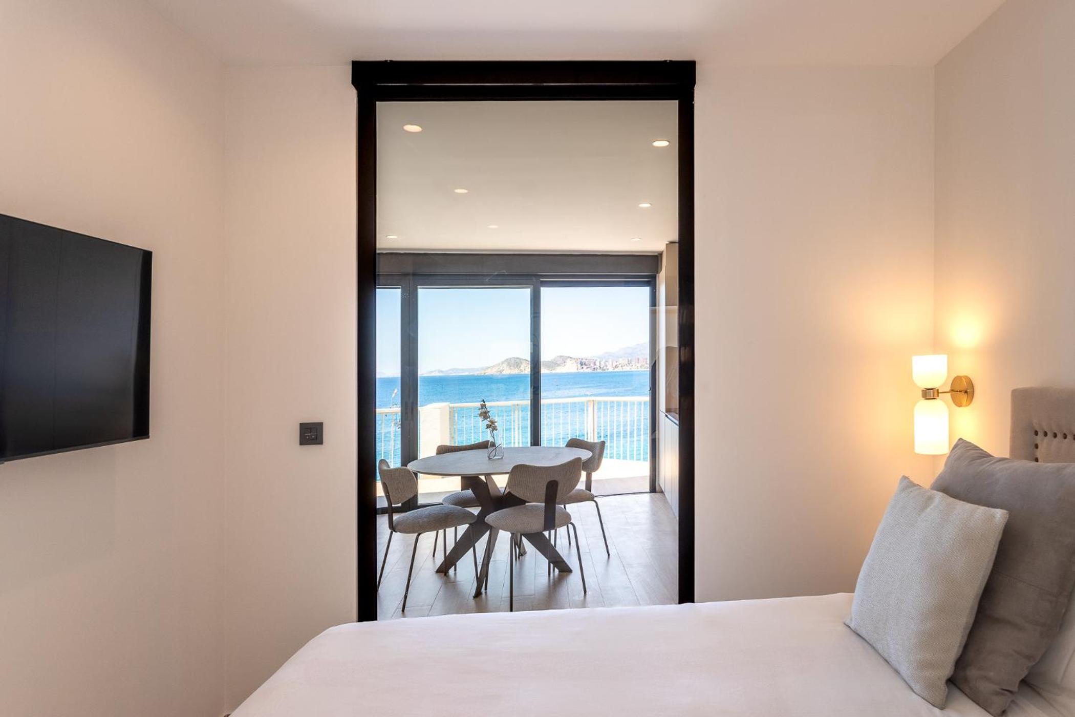 Two-Bedroom Apartment with Sea View - Photo 10