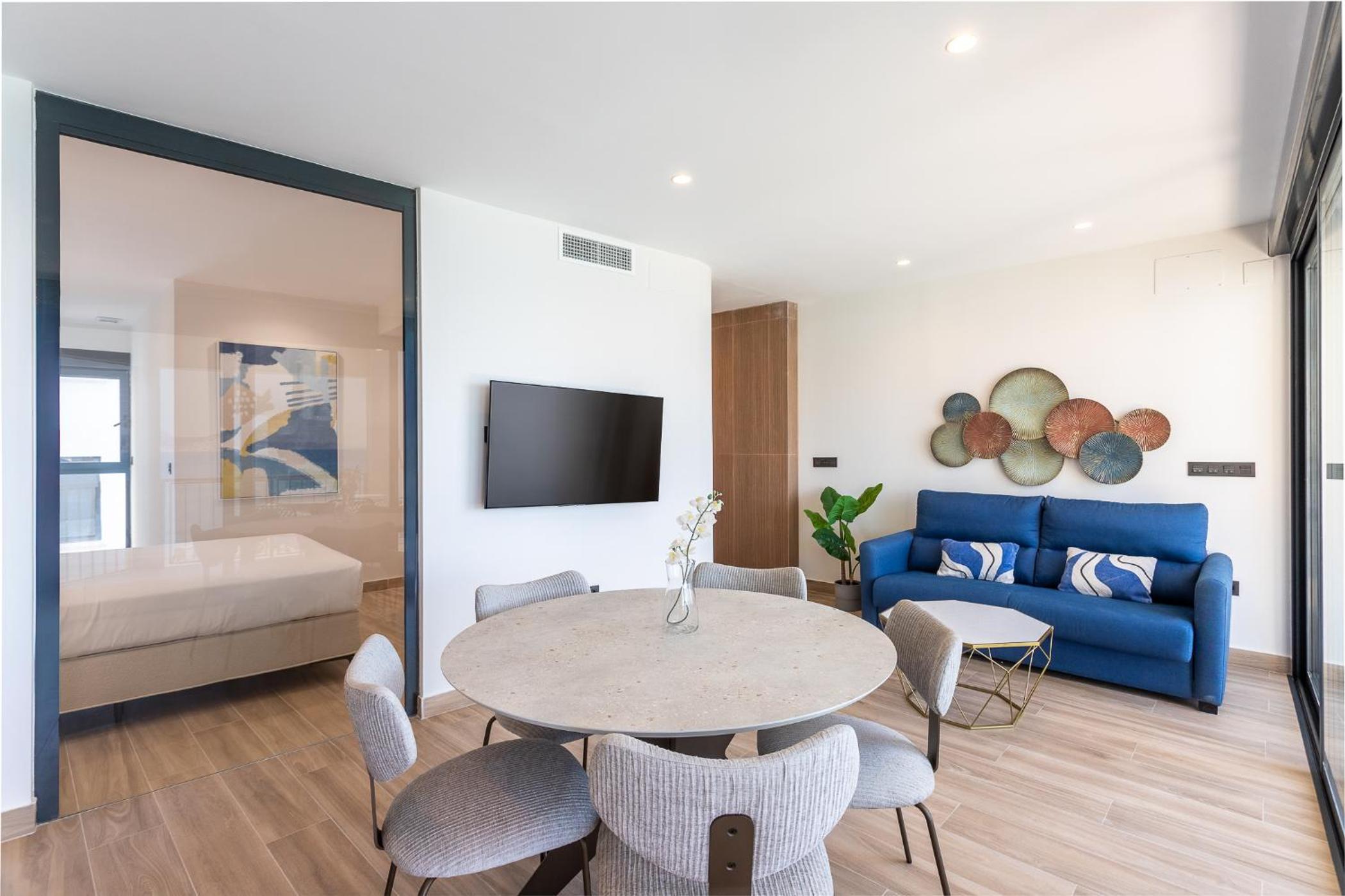 Two-Bedroom Apartment with Sea View - Photo 8