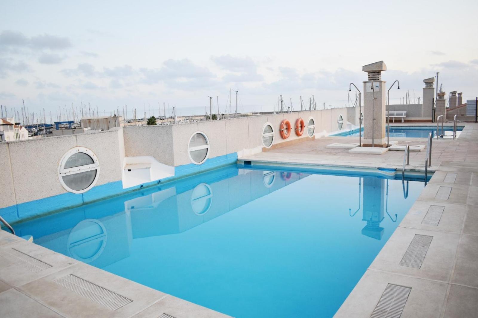 Two-Bedroom Apartment with Harbor View photo 2