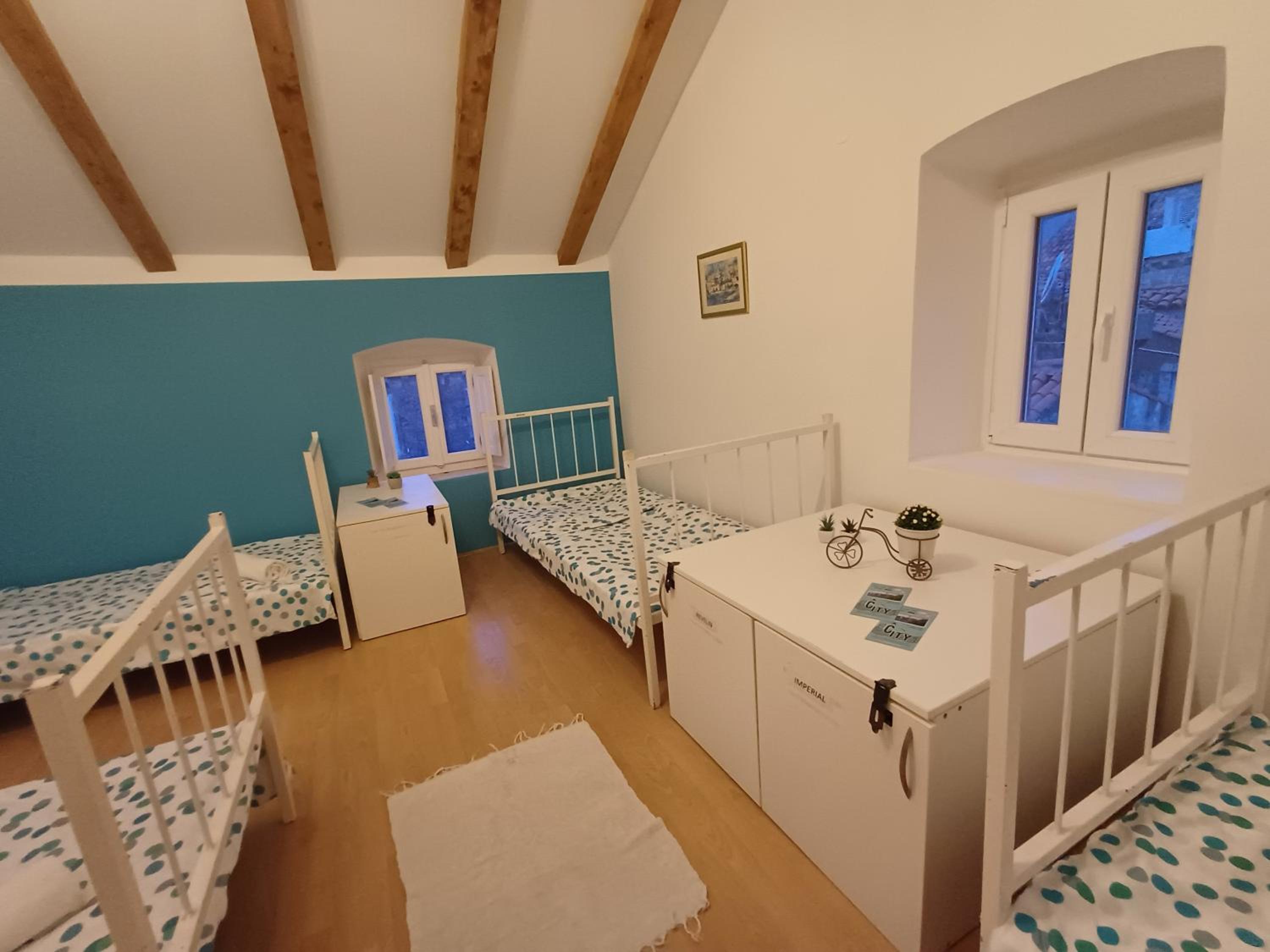 Bed in 4-Bed Mixed Dormitory Room