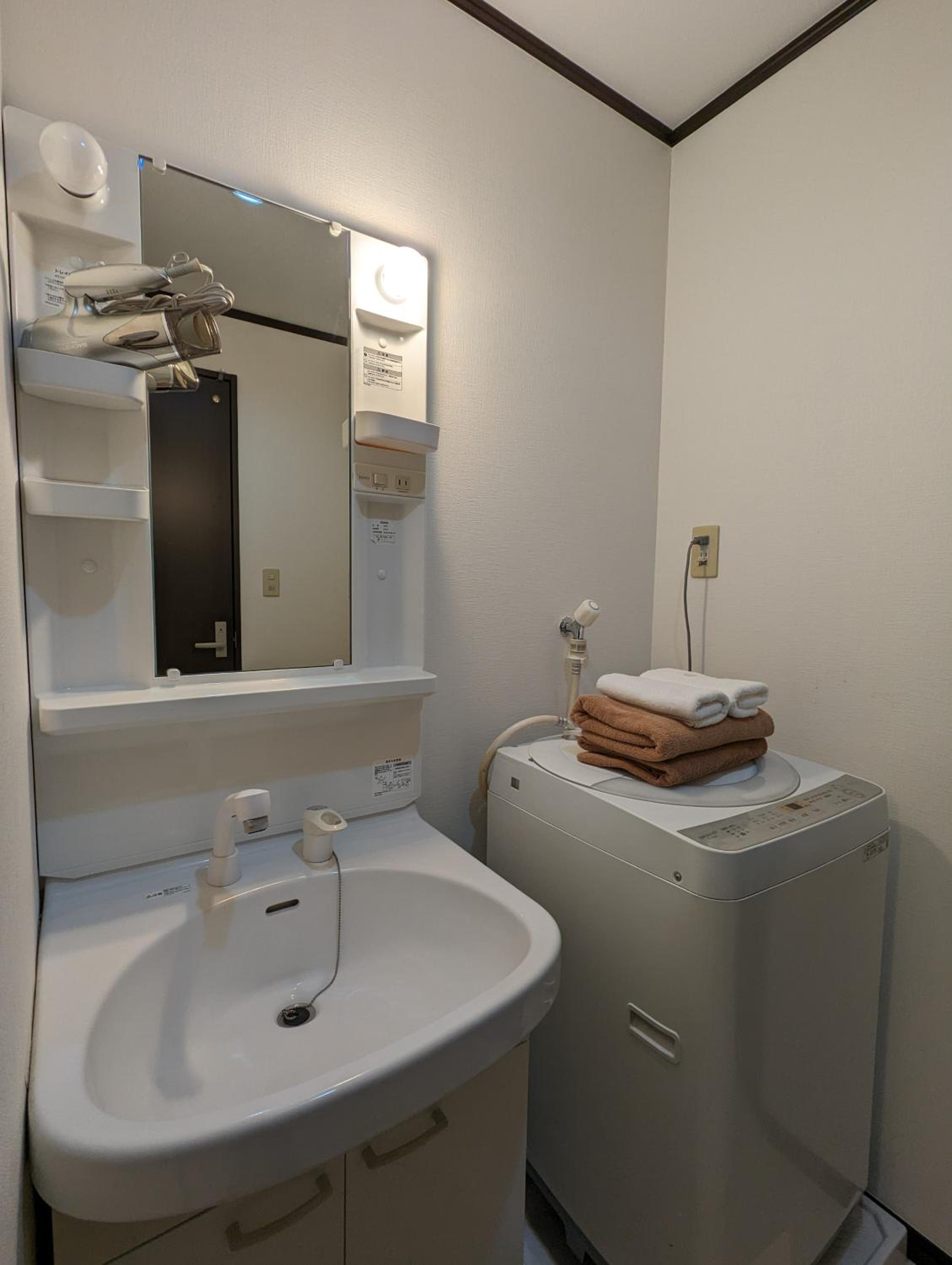 One-Bedroom Apartment photo 3