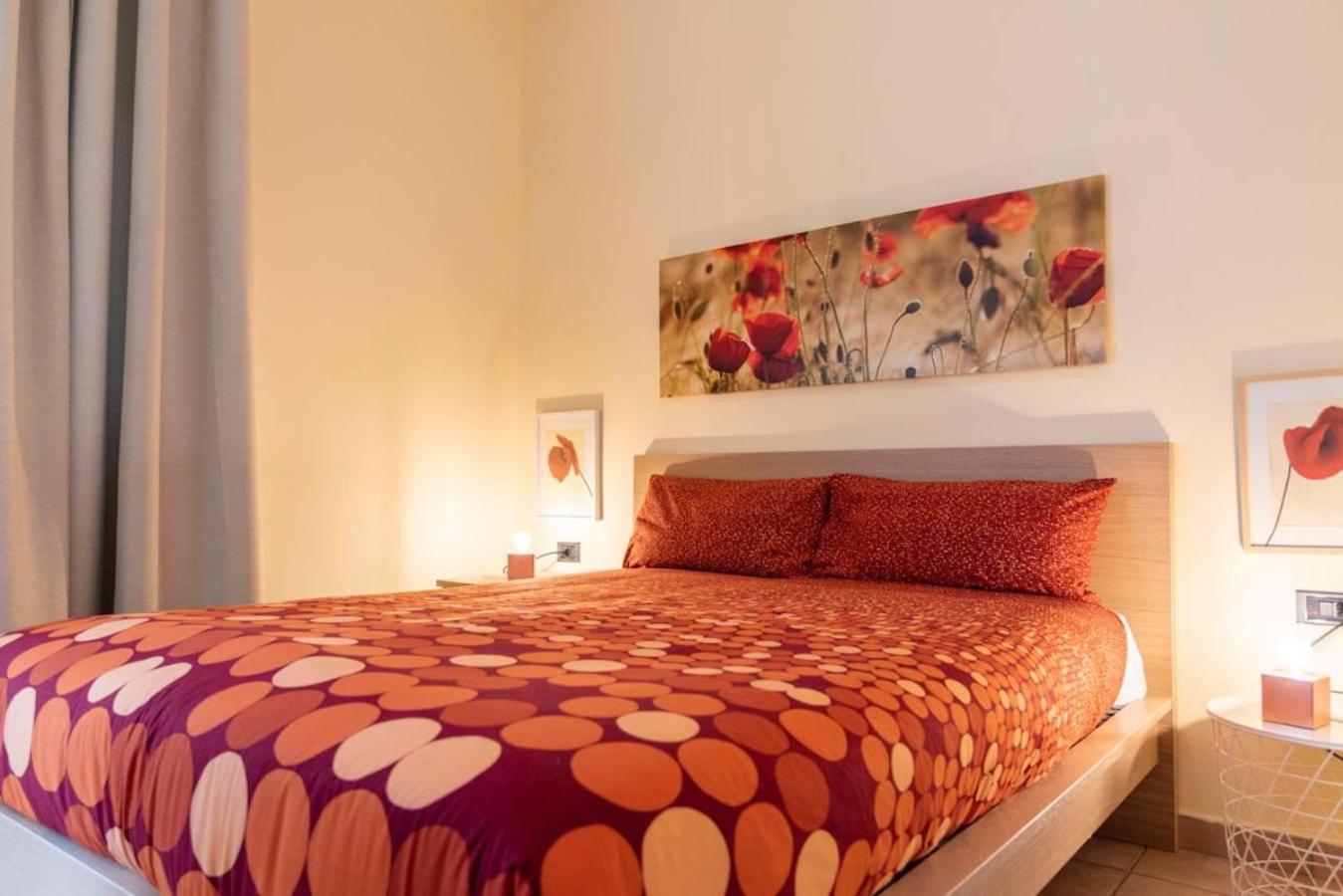 One-Bedroom Apartment with Balcony and Garden View photo 1