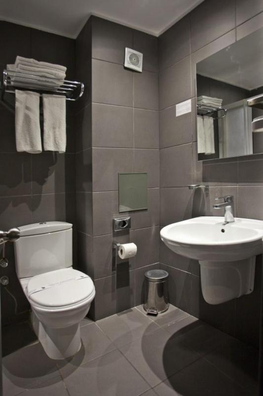 Superior Triple Room photo 2