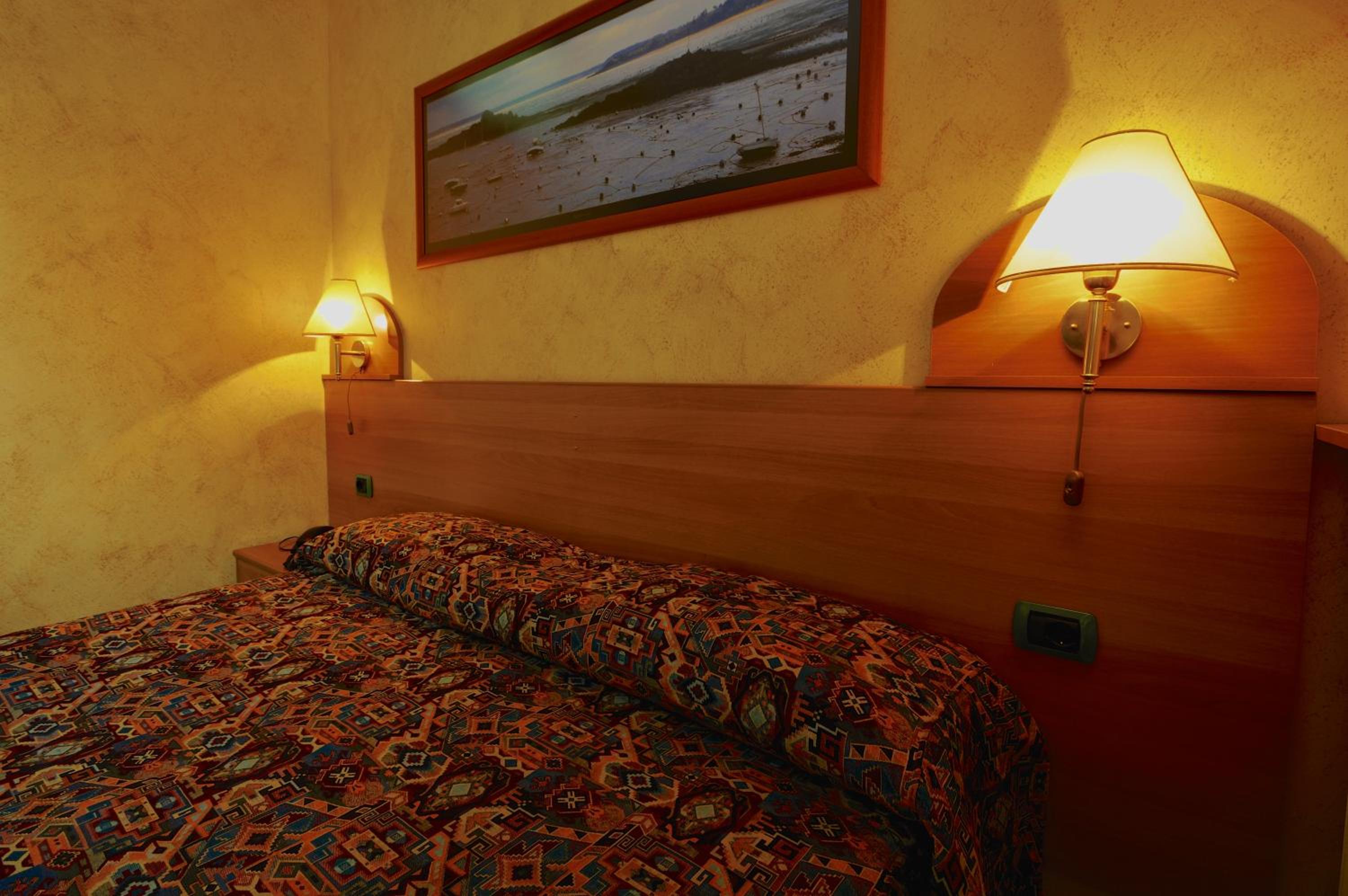 Double Room - Photo 6
