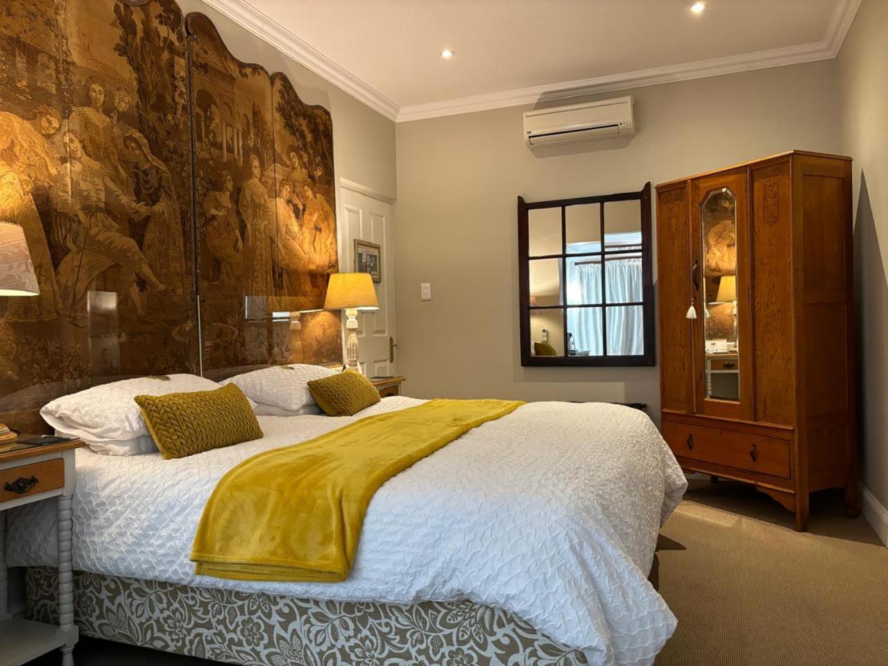 Standard Family Room - Photo 6