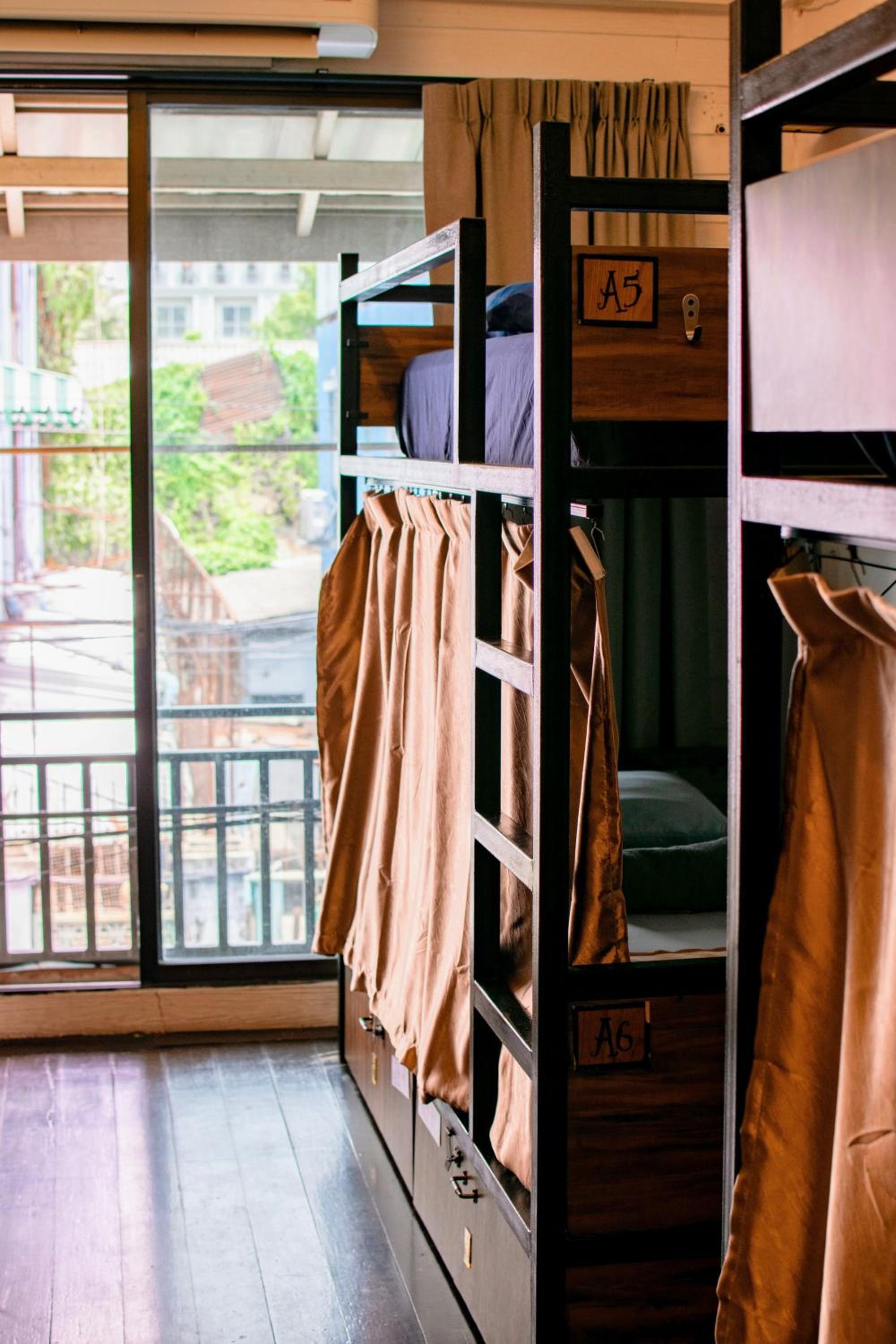 Bed in 8-Bed Mixed Dormitory Room photo 2
