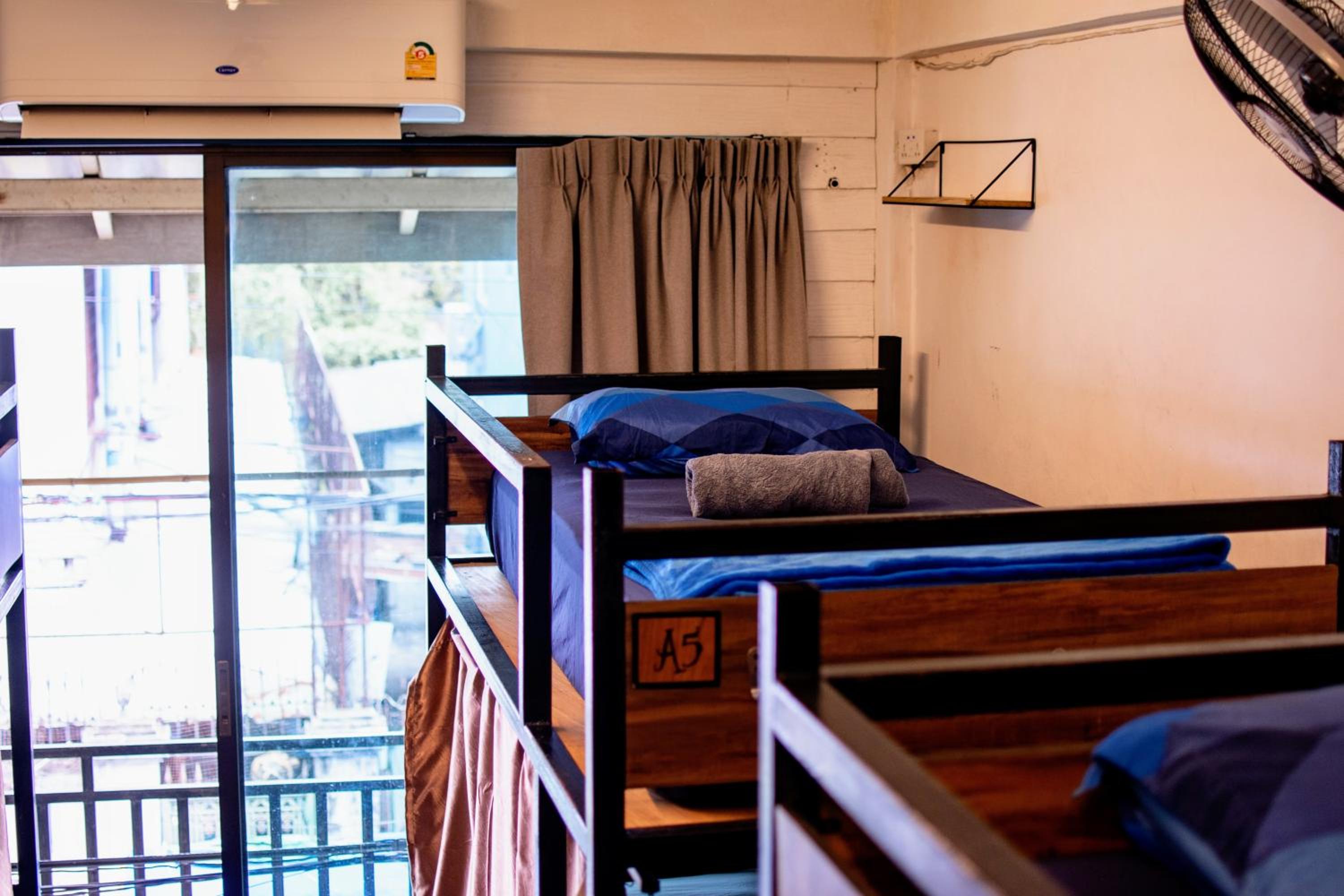 Bed in 8-Bed Mixed Dormitory Room photo 2
