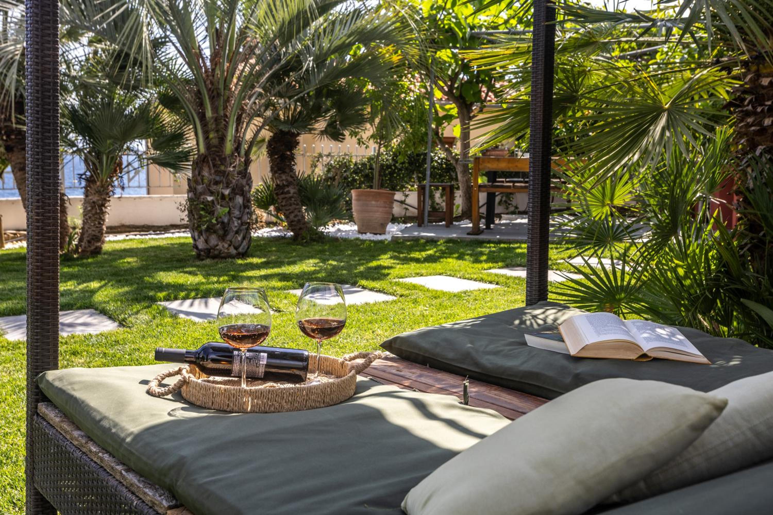 Villa photo 2